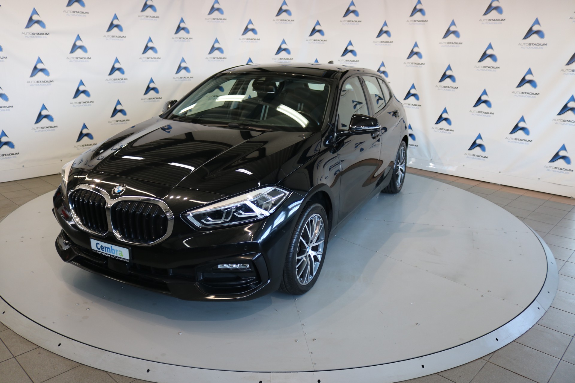 BMW 120d xDrive Steptronic Sport Line-image-14