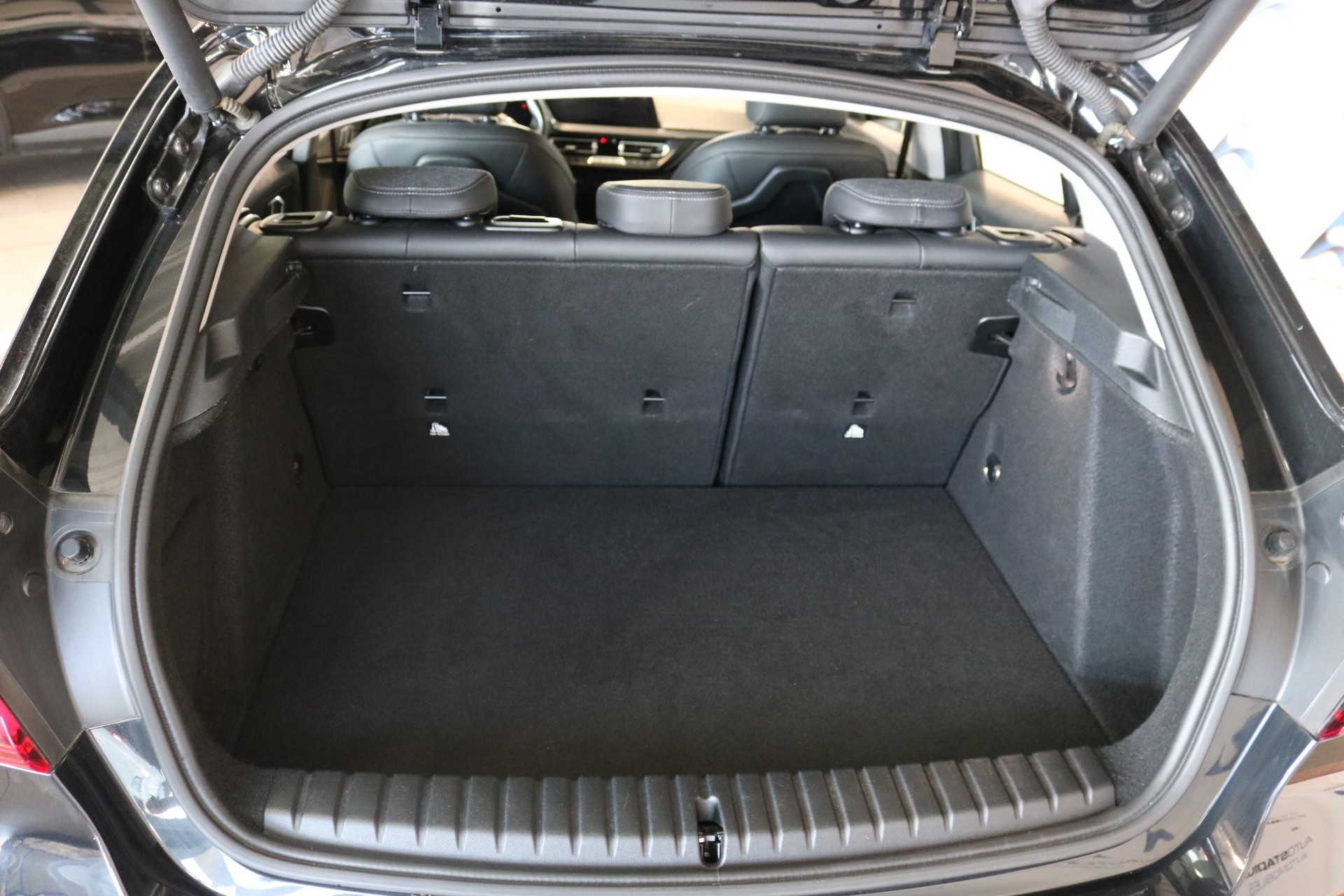 BMW 120d xDrive Steptronic Sport Line-image-51