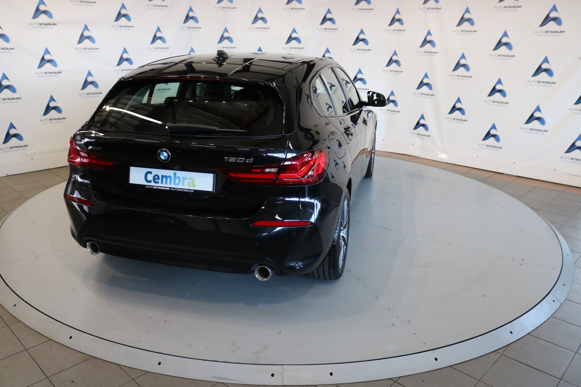 BMW 120d xDrive Steptronic Sport Line-image-33