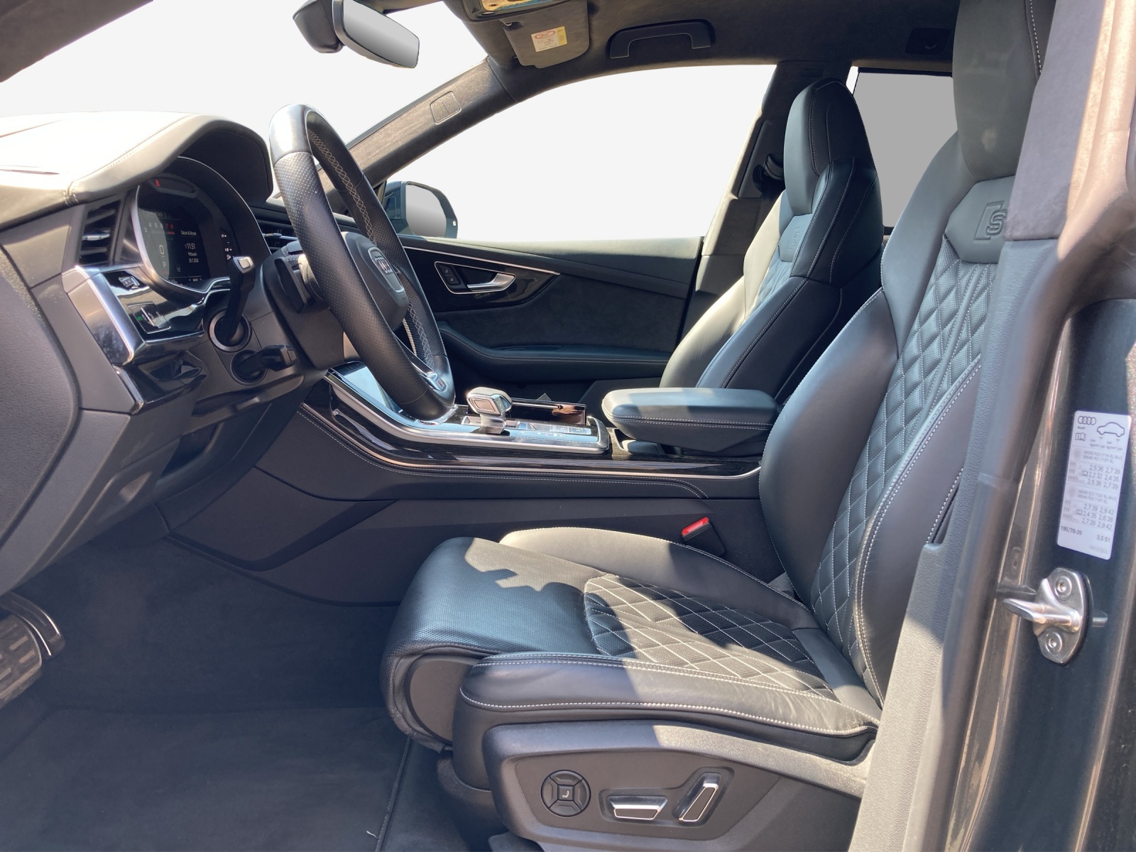 AUDI SQ8 TFSI quattro tiptronic-image-7