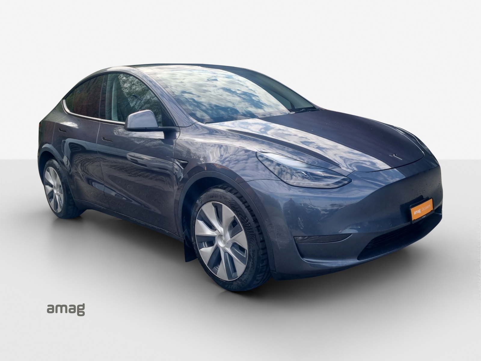 TESLA Model Y Long Range-image-5