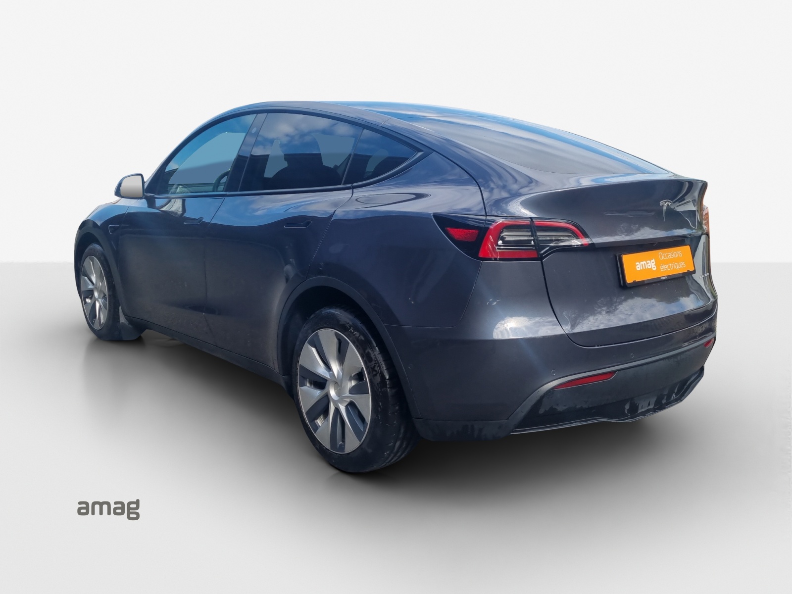 TESLA Model Y Long Range-image-2