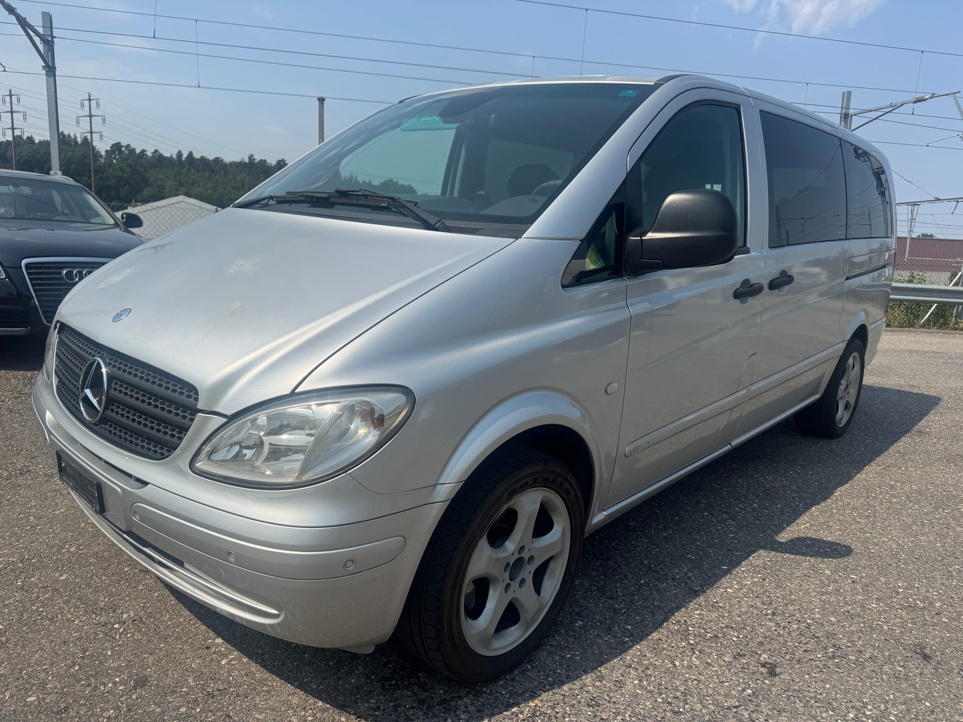 MERCEDES-BENZ Vito 120 CDI L Automat-image-0