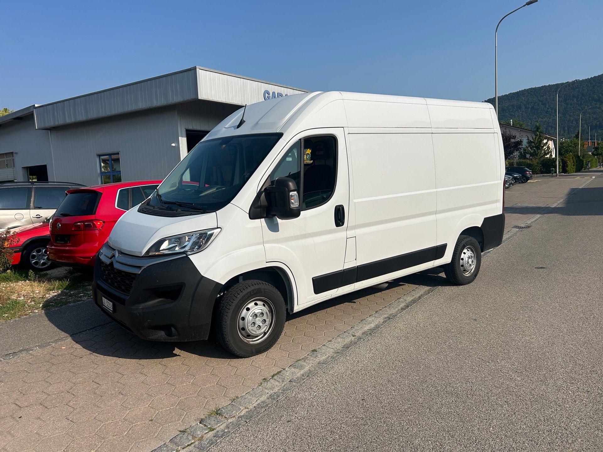 CITROEN Jumper 30 2.2 BlueHDi 120 Swiss Edition L2H2-image-1
