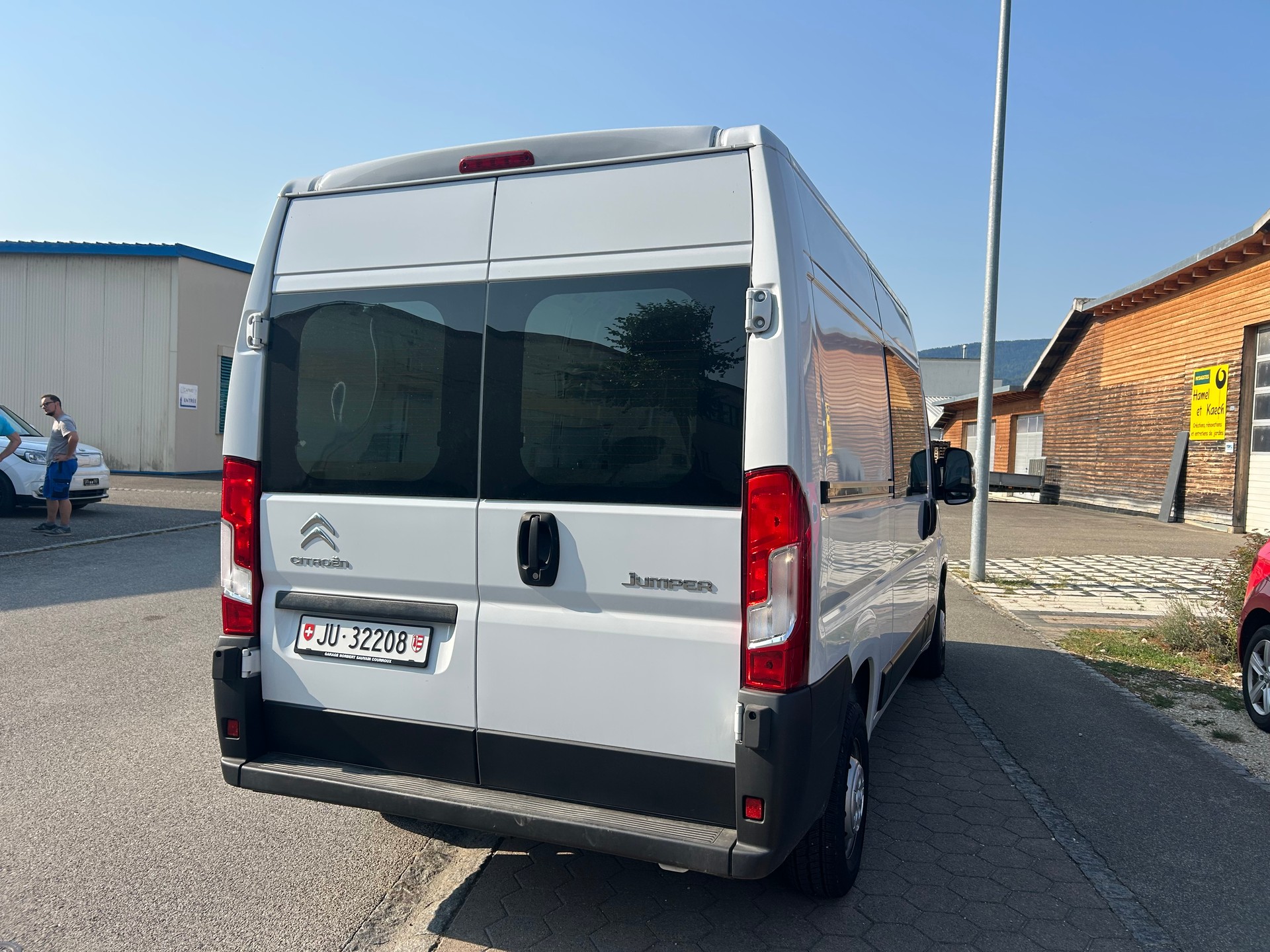 CITROEN Jumper 30 2.2 BlueHDi 120 Swiss Edition L2H2-image-4