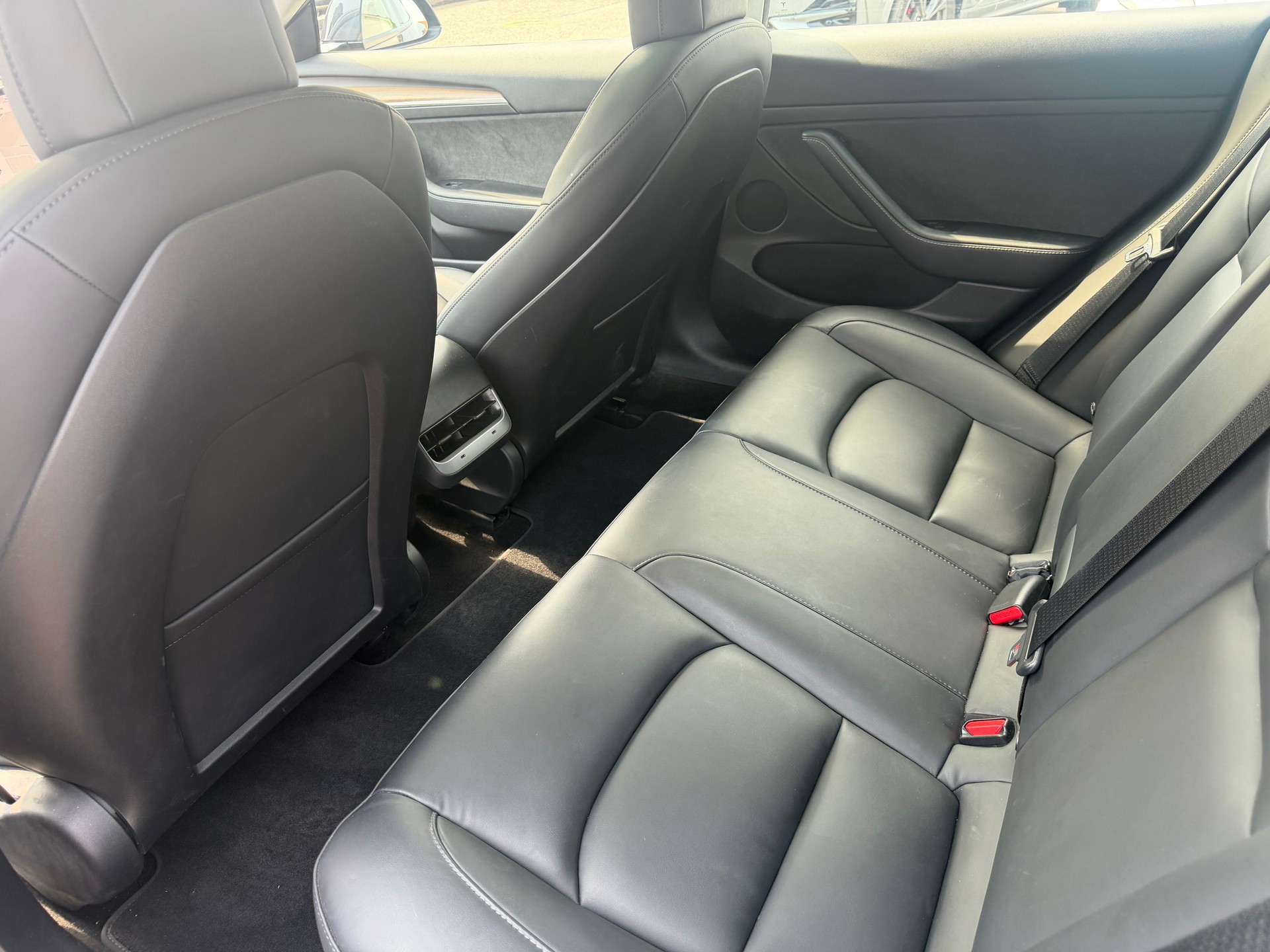 TESLA Model 3 Long Range Dual Motor AWD-image-13