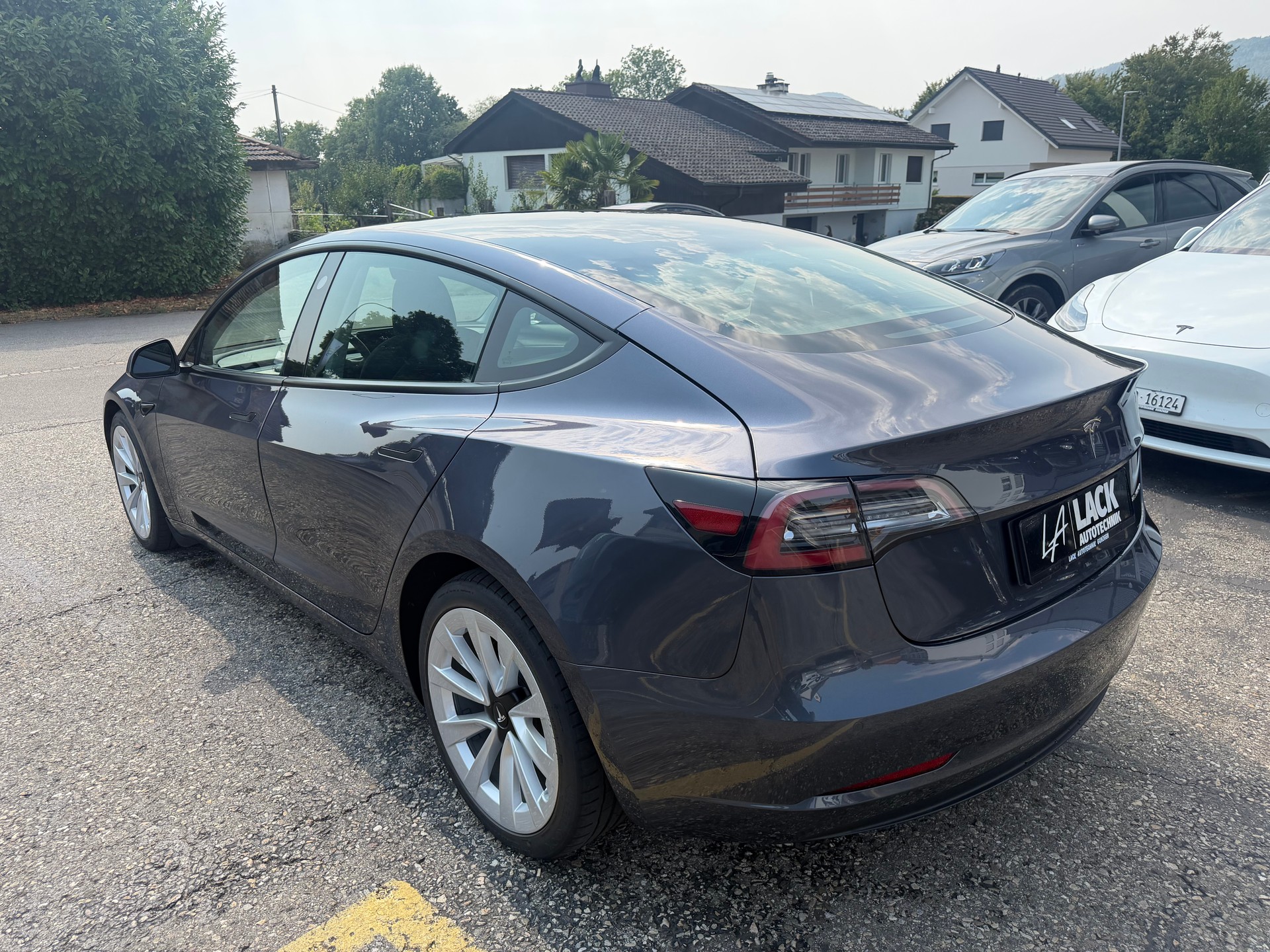 TESLA Model 3 Long Range Dual Motor AWD-image-8