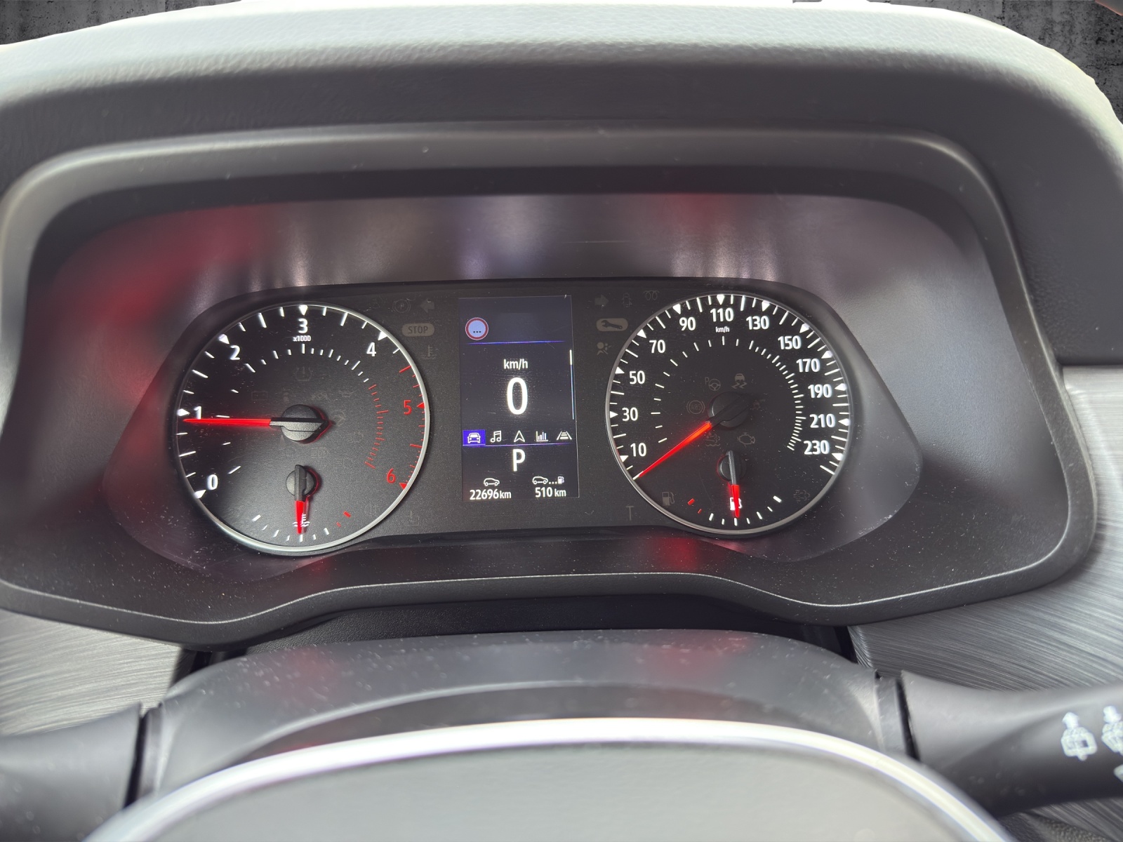 RENAULT Trafic Blue dCi 170 Spaceclass Pack Signature EDC-image-12