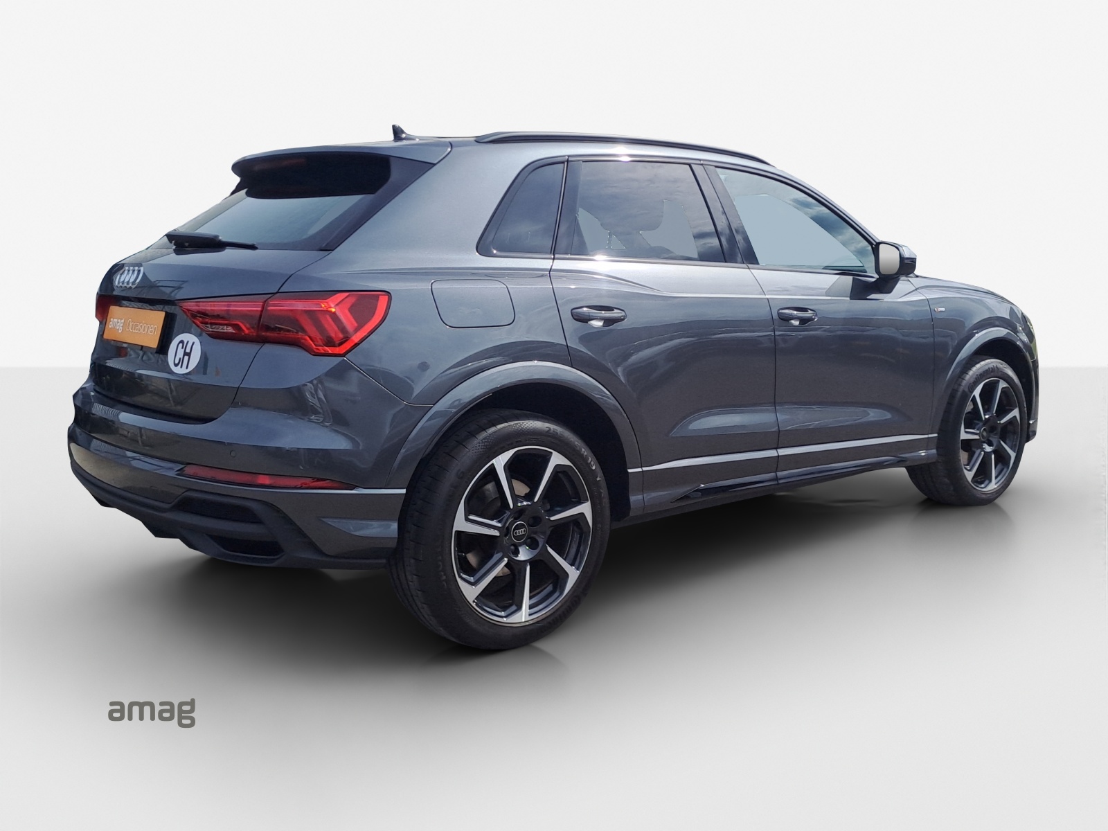 AUDI Q3 35 TFSI S line Attraction S-tronic-image-3
