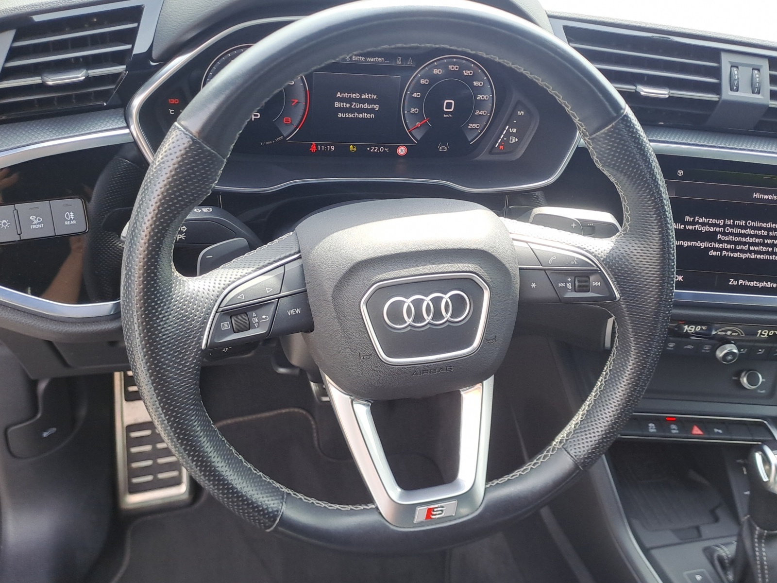 AUDI Q3 35 TFSI S line Attraction S-tronic-image-8
