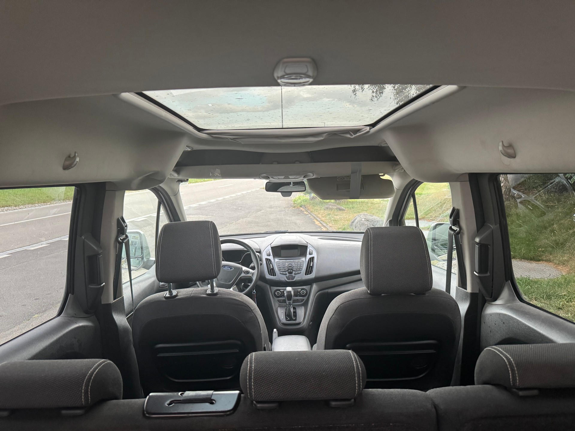 FORD Grand Tourneo Connect 1.6 SCTi Trend Automatic-image-7