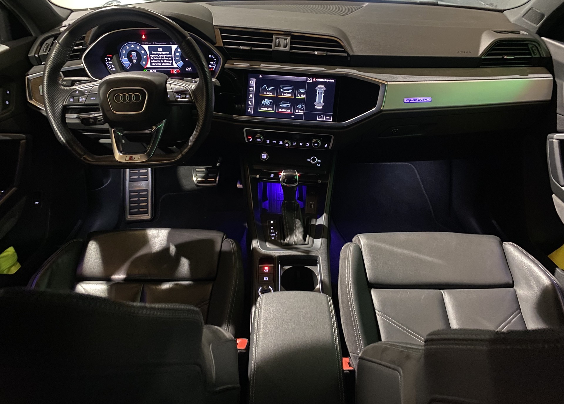 AUDI Q3 40 TFSI S line quattro S-tronic-image-17
