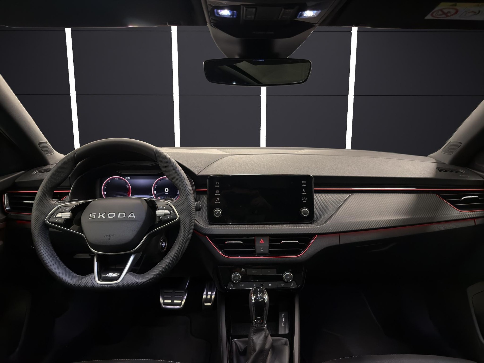 SKODA Scala 1.5 TSI Monte Carlo DSG-image-12