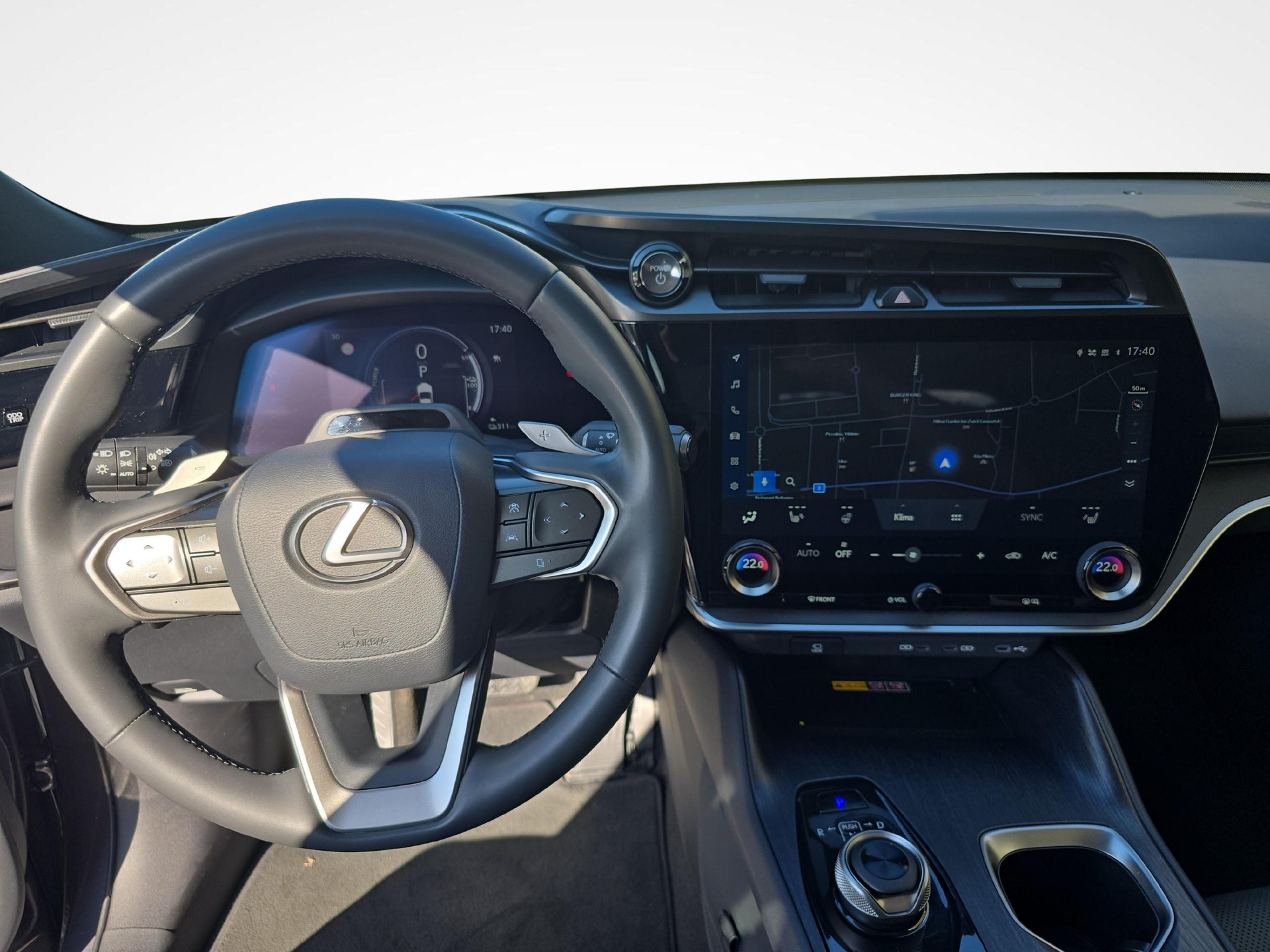 LEXUS RZ 450e Comfort-image-13