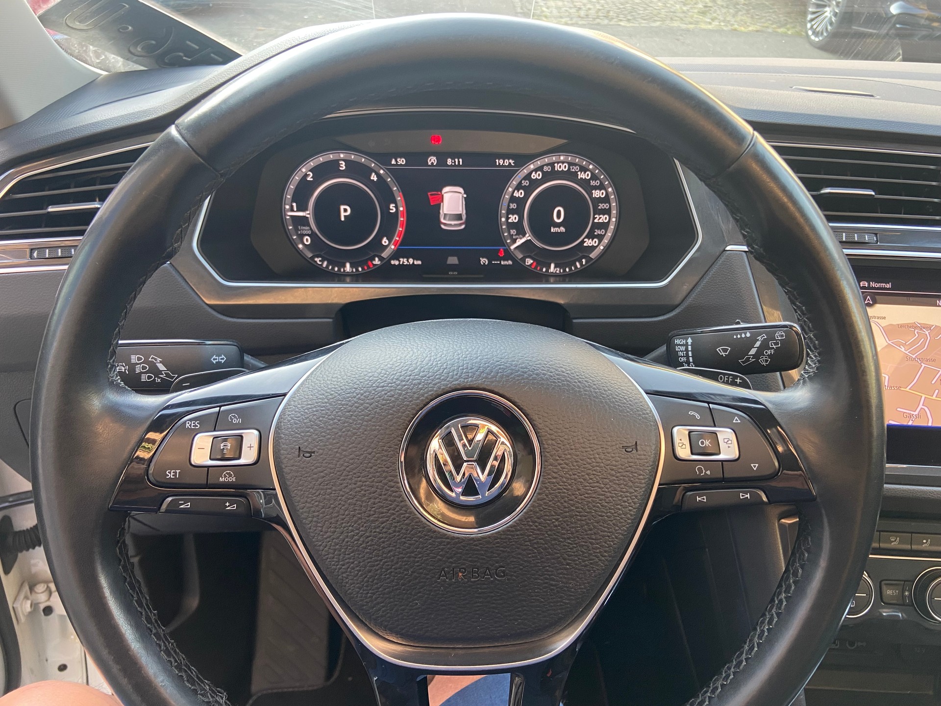 VW Tiguan 2.0 TDI SCR Highline 4Motion DSG R LINE-image-12