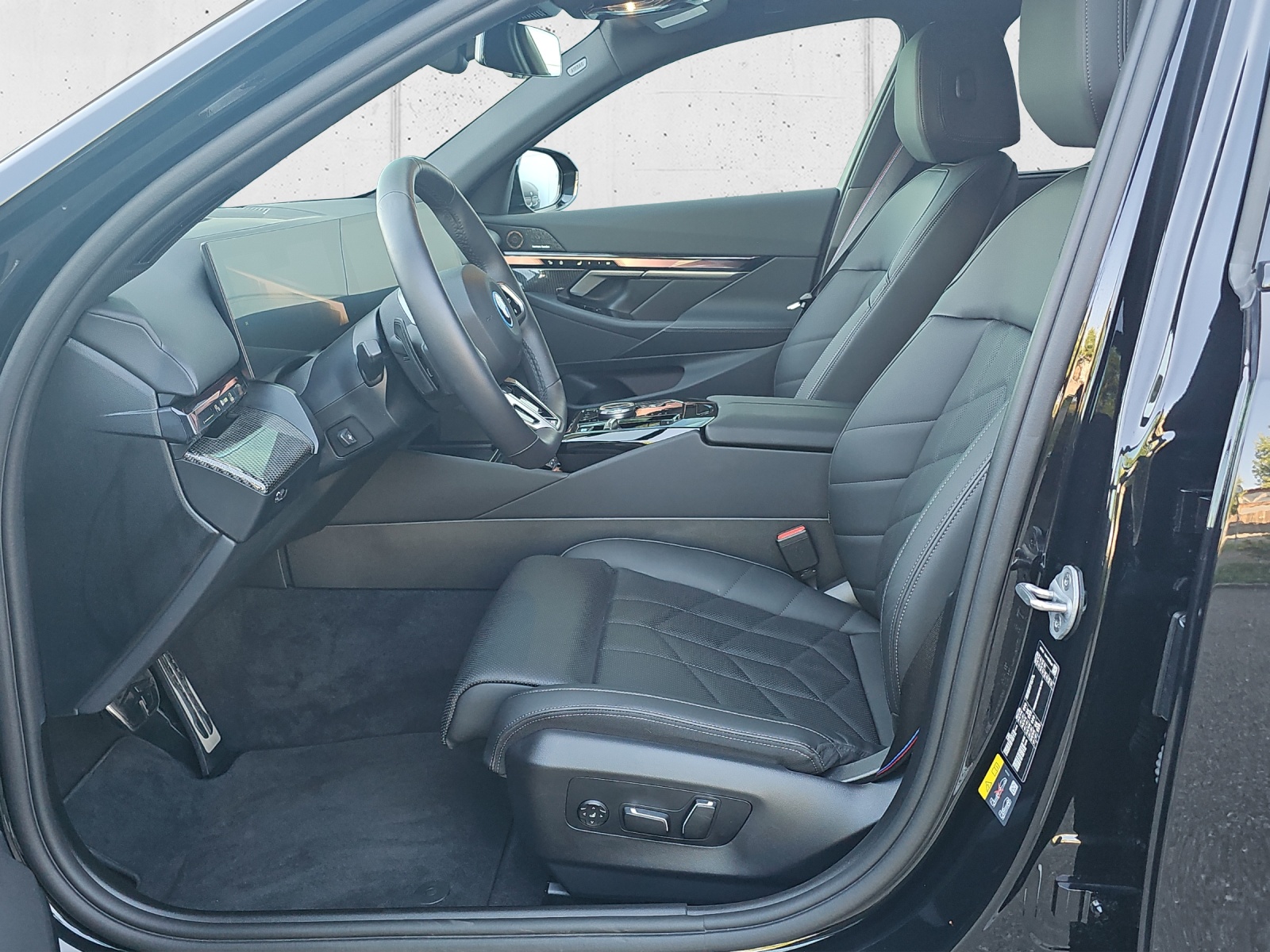 BMW i5 xDr 40 Tour M SportPro-image-10