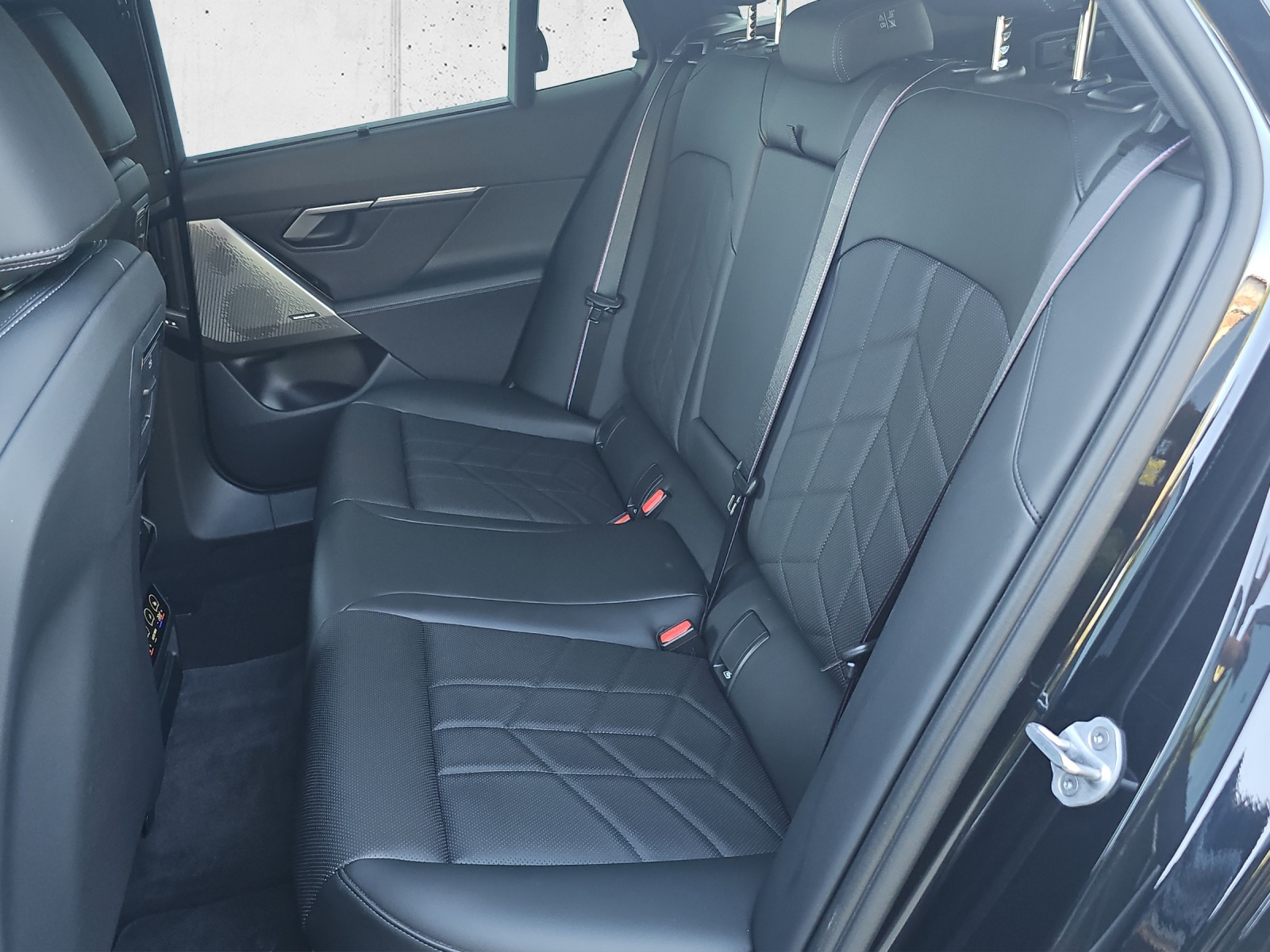 BMW i5 xDr 40 Tour M SportPro-image-14