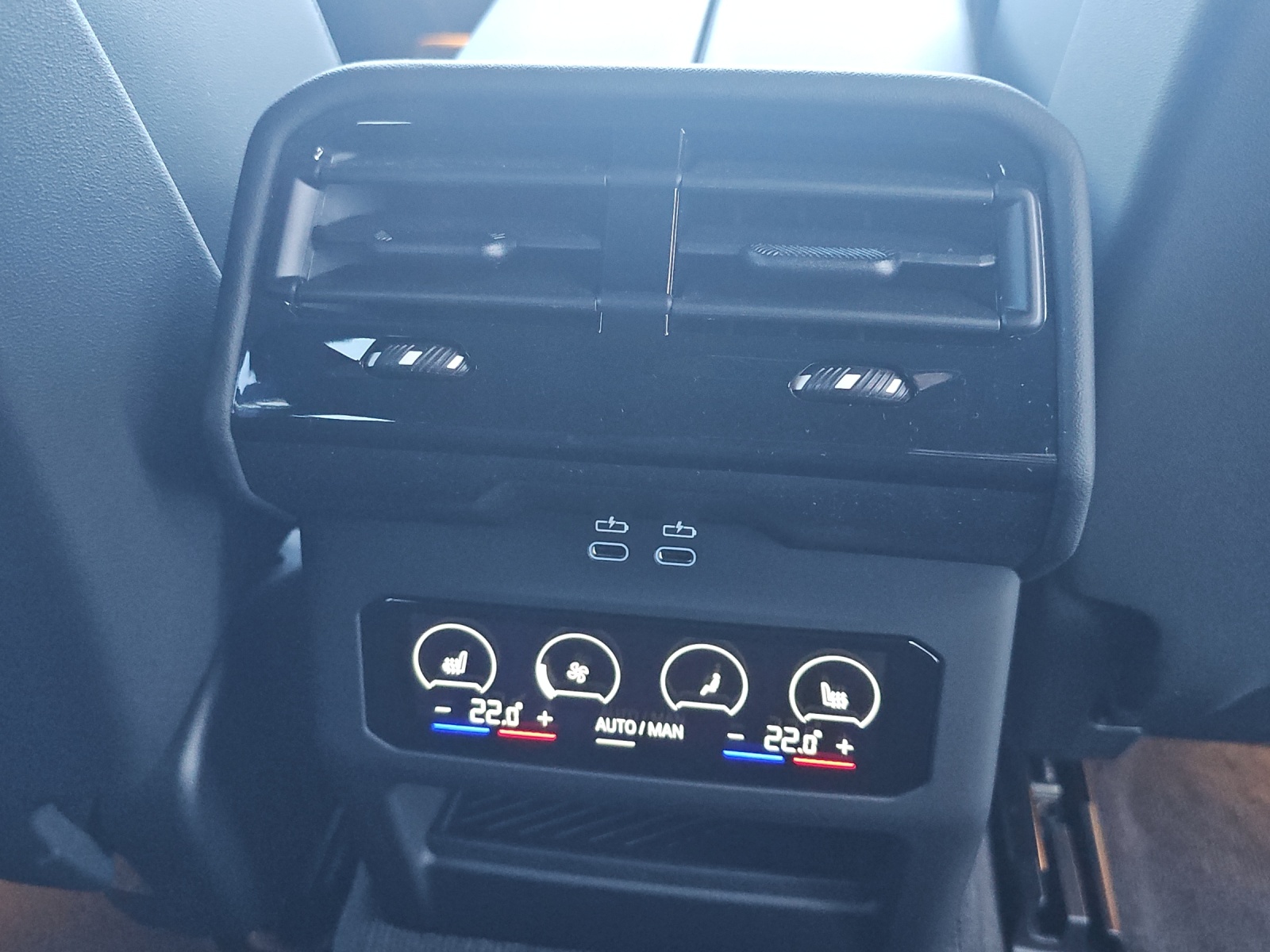 BMW i5 xDr 40 Tour M SportPro-image-22