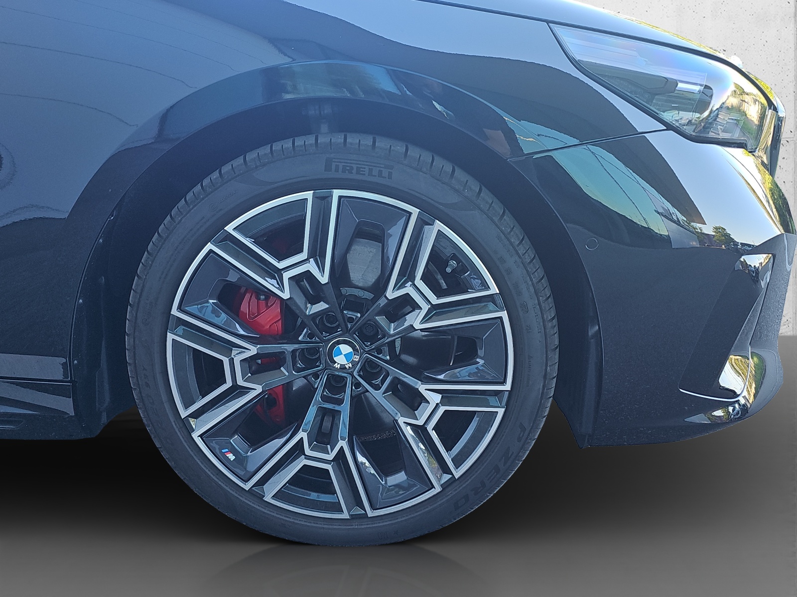BMW i5 xDr 40 Tour M SportPro-image-9