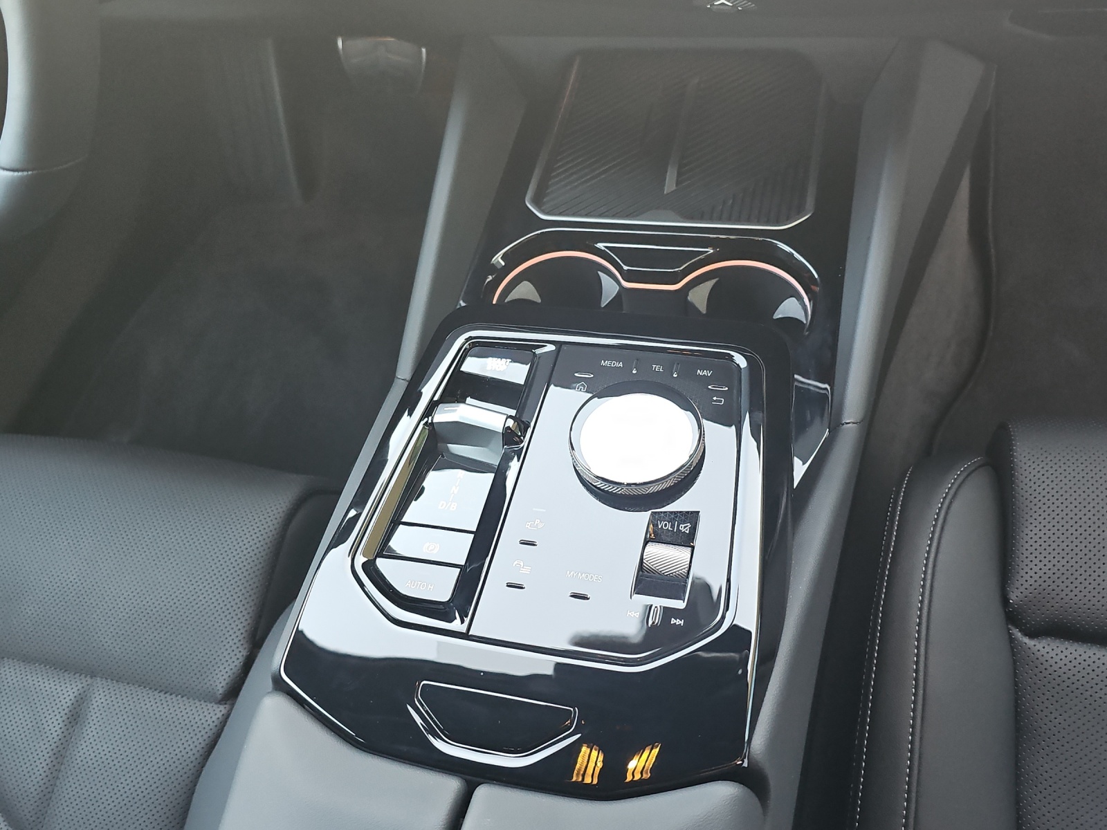 BMW i5 xDr 40 Tour M SportPro-image-18