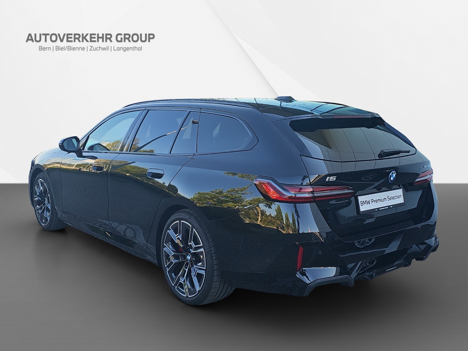 BMW i5 xDr 40 Tour M SportPro-image-4