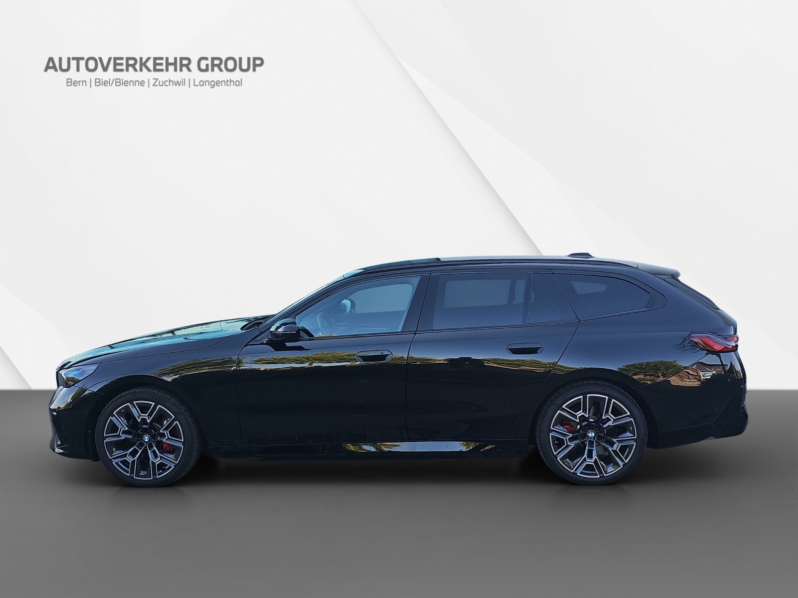 BMW i5 xDr 40 Tour M SportPro-showroom-element-3
