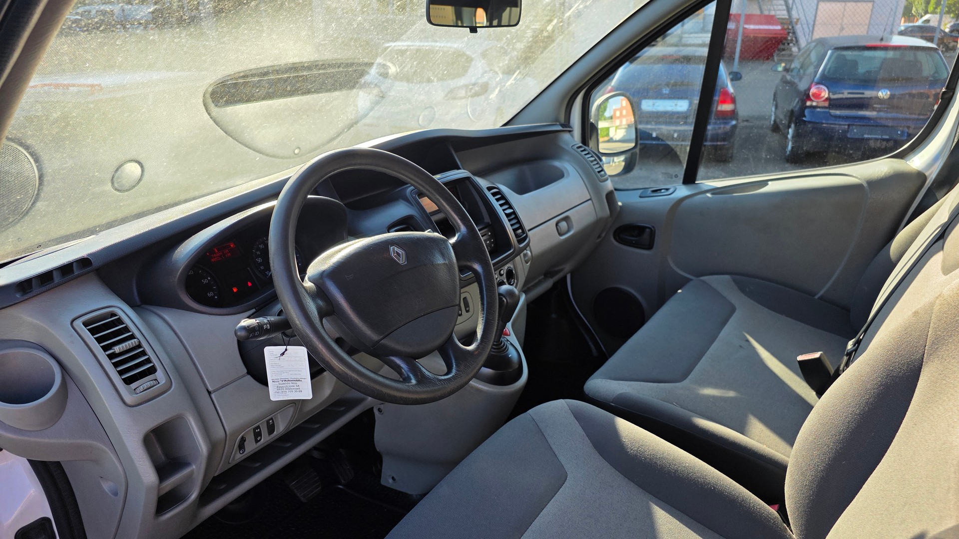 RENAULT Trafic 2.0 dCi 115 Hochdach Lang-image-12