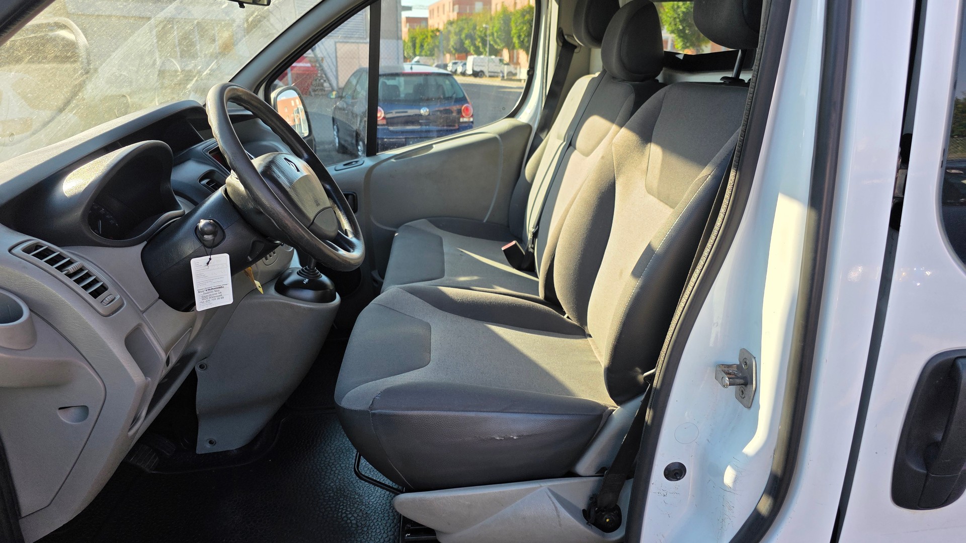 RENAULT Trafic 2.0 dCi 115 Hochdach Lang-image-11