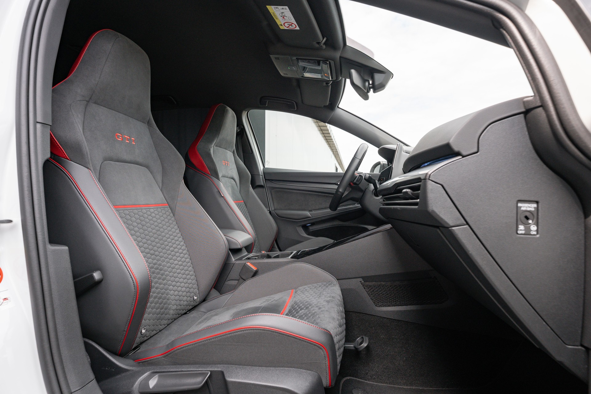VW Golf 2.0 TSI GTI Clubsport DSG-image-16