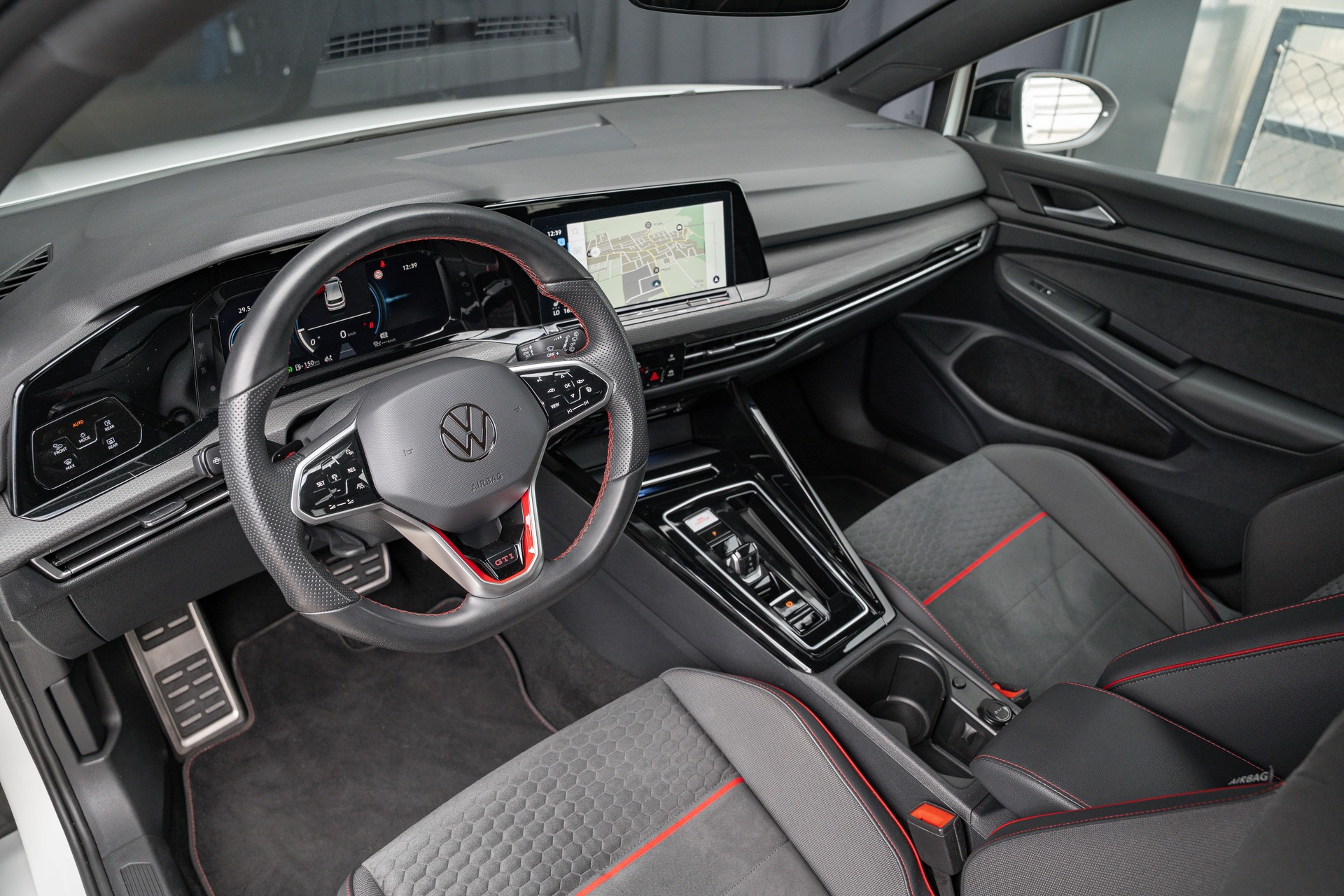 VW Golf 2.0 TSI GTI Clubsport DSG-image-18