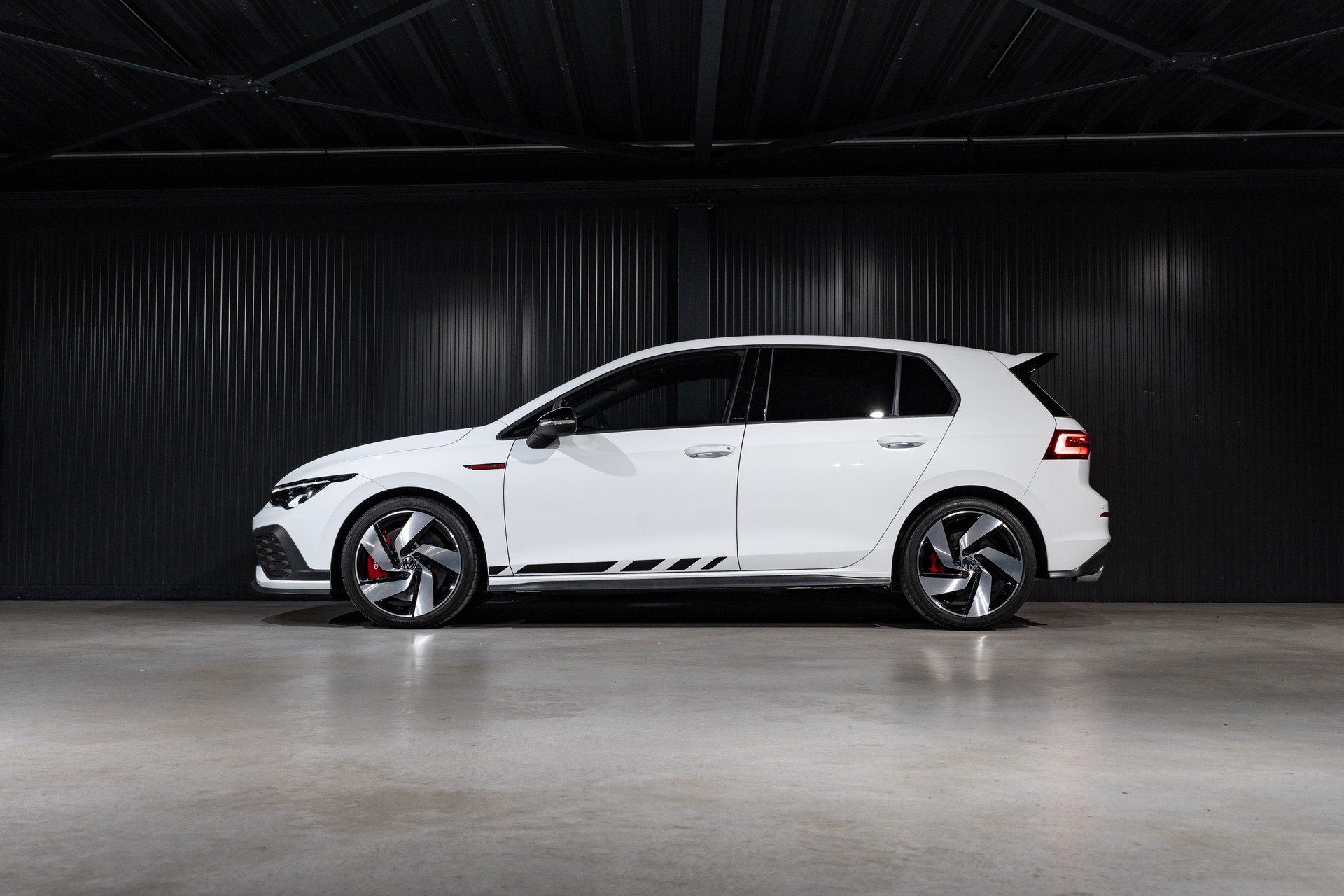 VW Golf 2.0 TSI GTI Clubsport DSG-image-2