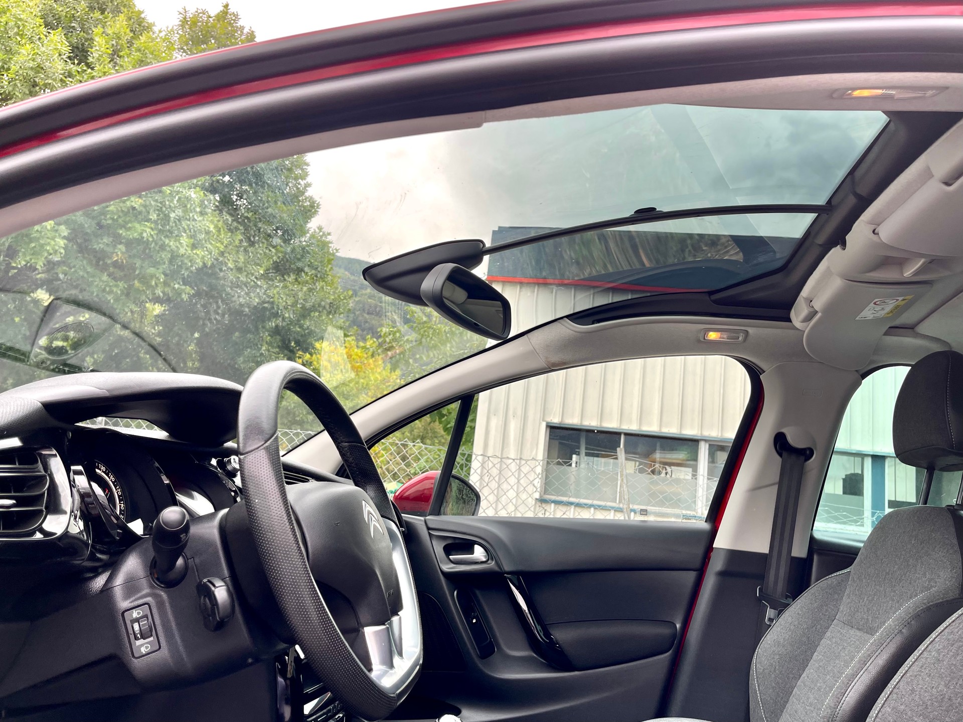 CITROEN C3 1.2i PureTech Exclusive-image-8