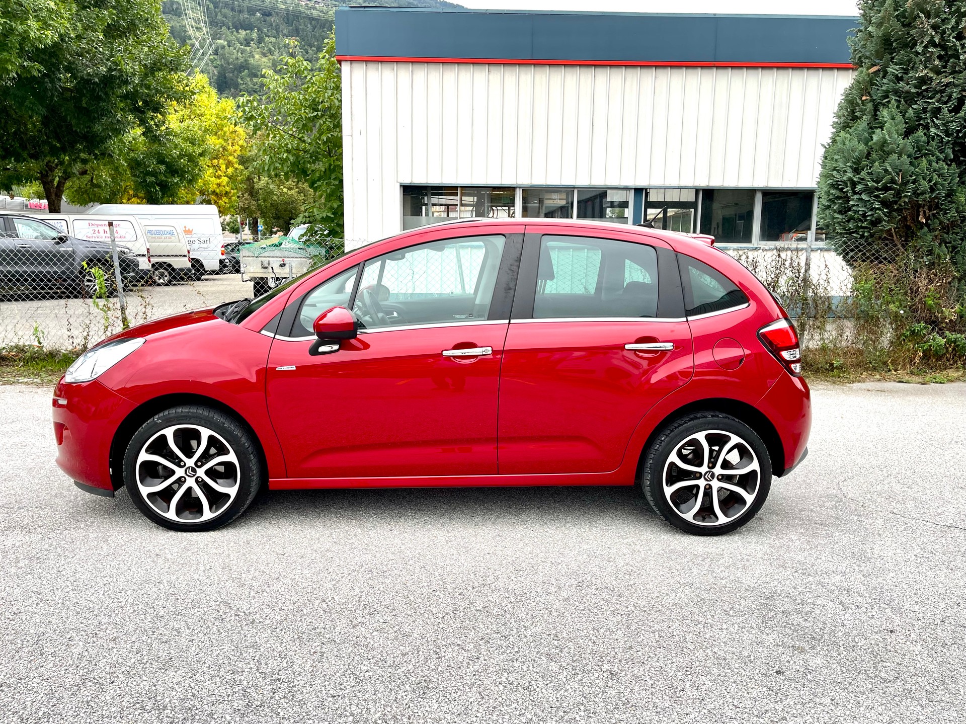 CITROEN C3 1.2i PureTech Exclusive-image-27
