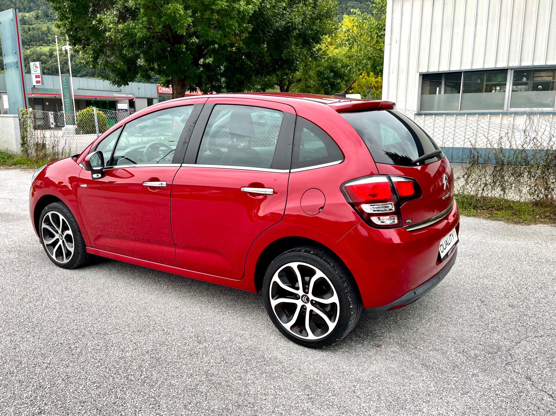 CITROEN C3 1.2i PureTech Exclusive-image-24