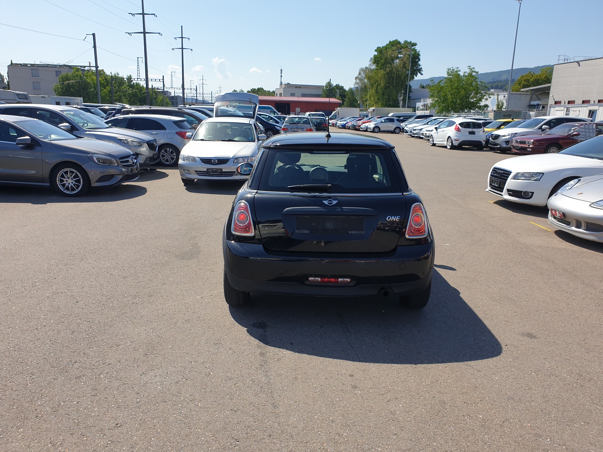 MINI One-image-3