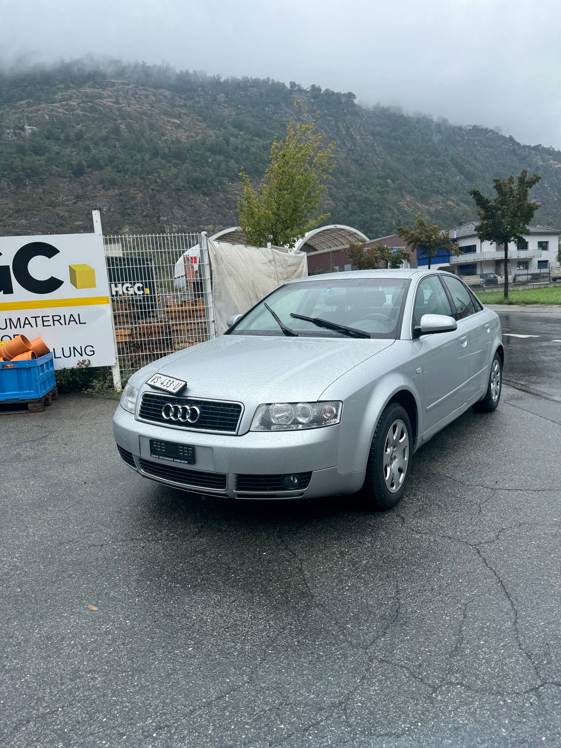 AUDI A4 2.0-image-11