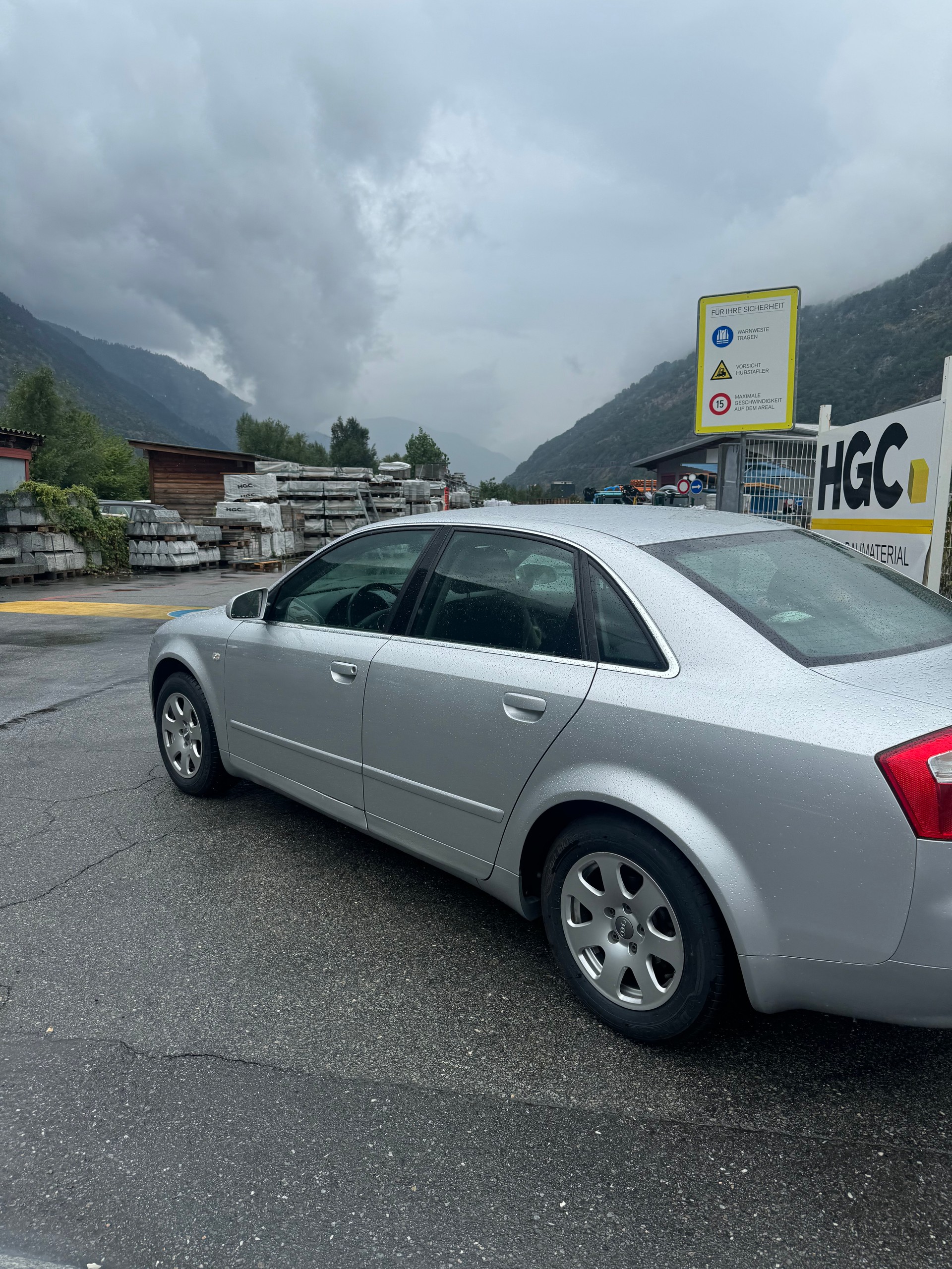 AUDI A4 2.0-image-10