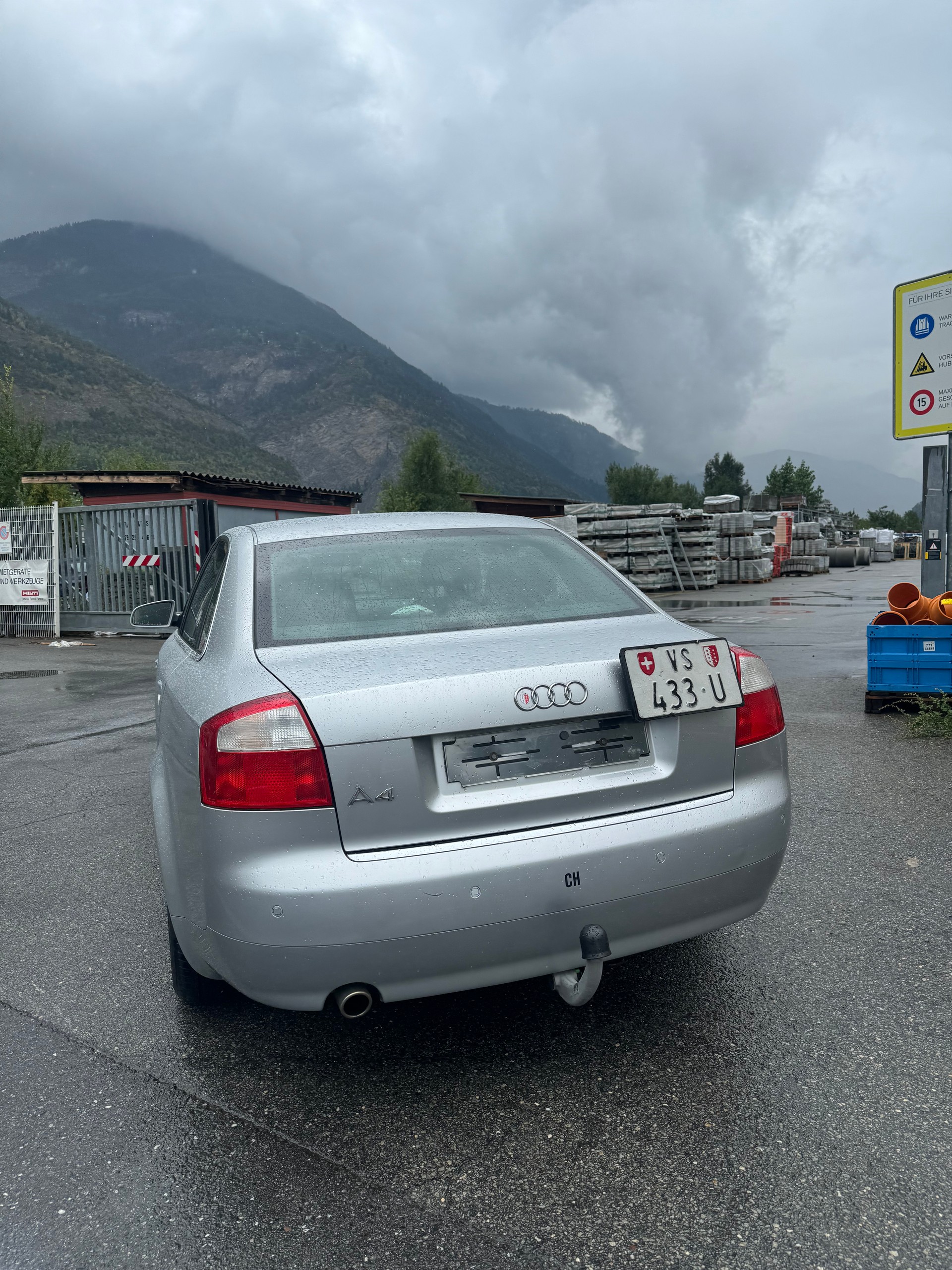 AUDI A4 2.0-image-1