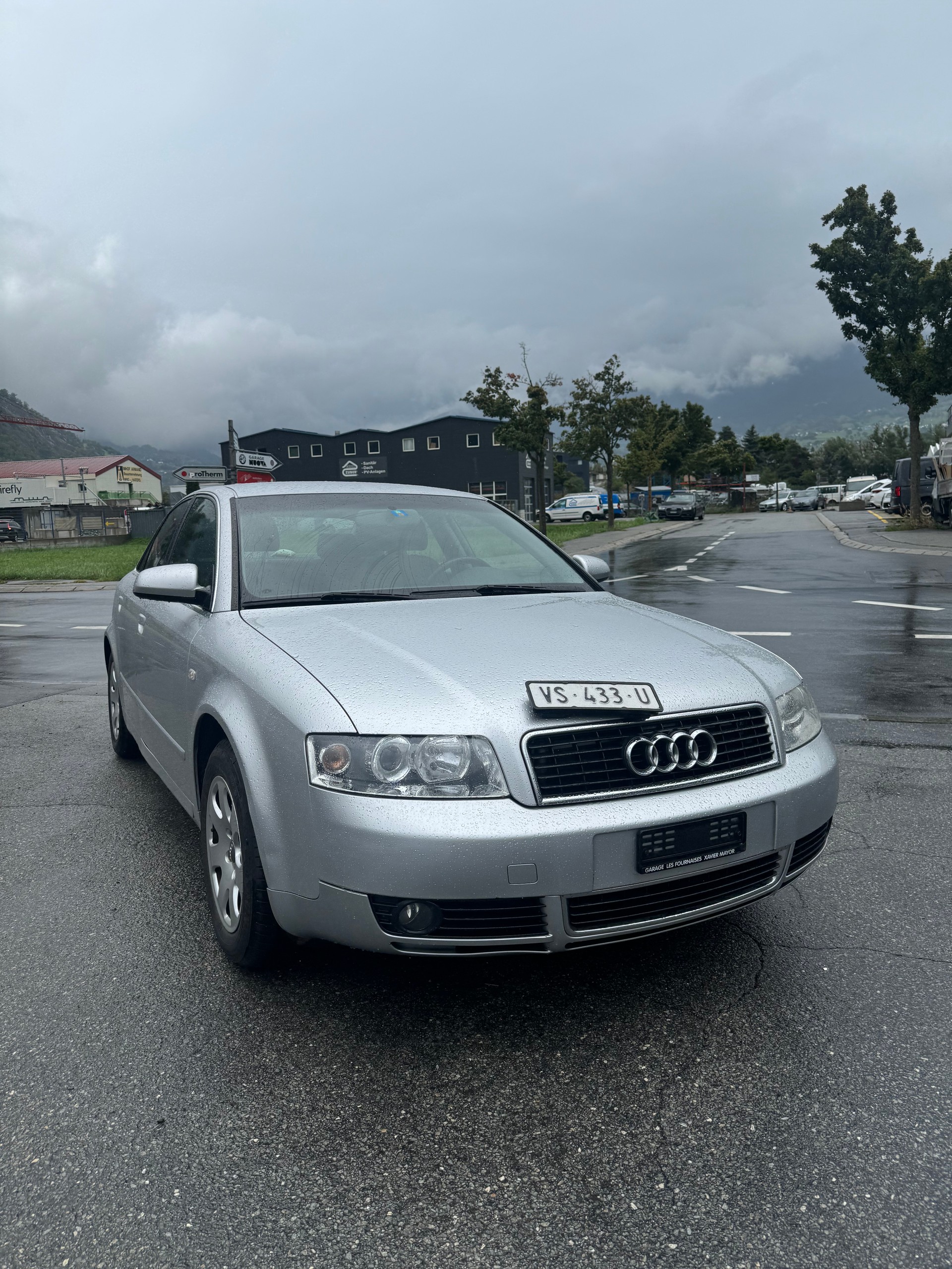 AUDI A4 2.0-image-12