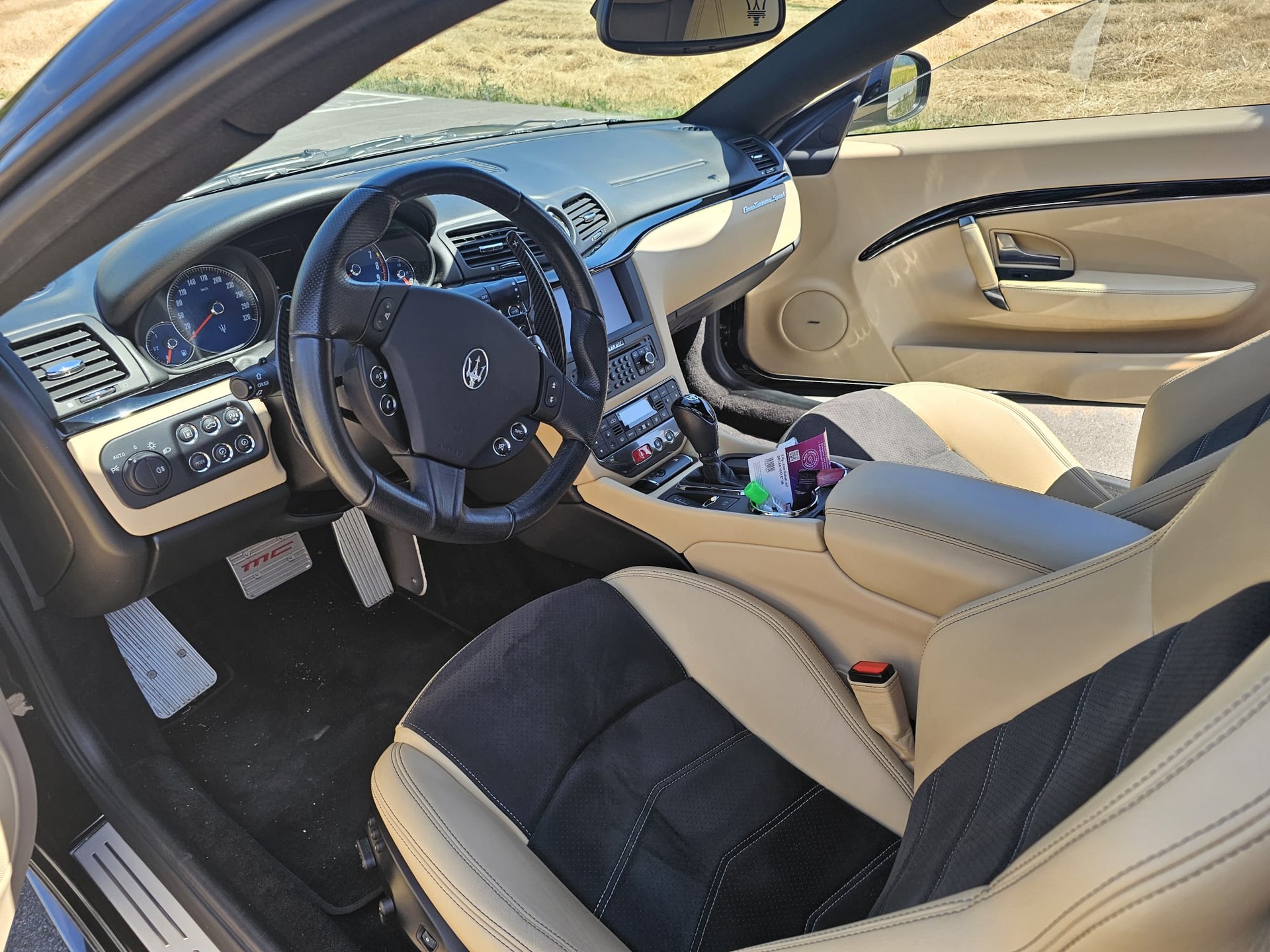 MASERATI GRANTURISMO SPORT AUTOMATICA-showroom-element-2