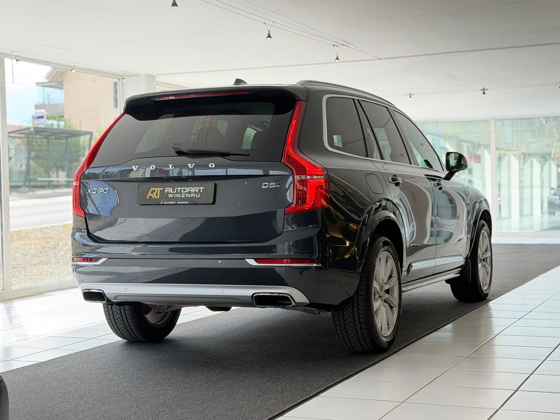 VOLVO XC90 D5 AWD Inscription Geartronic **Frisch ab MFK & Service**-image-6