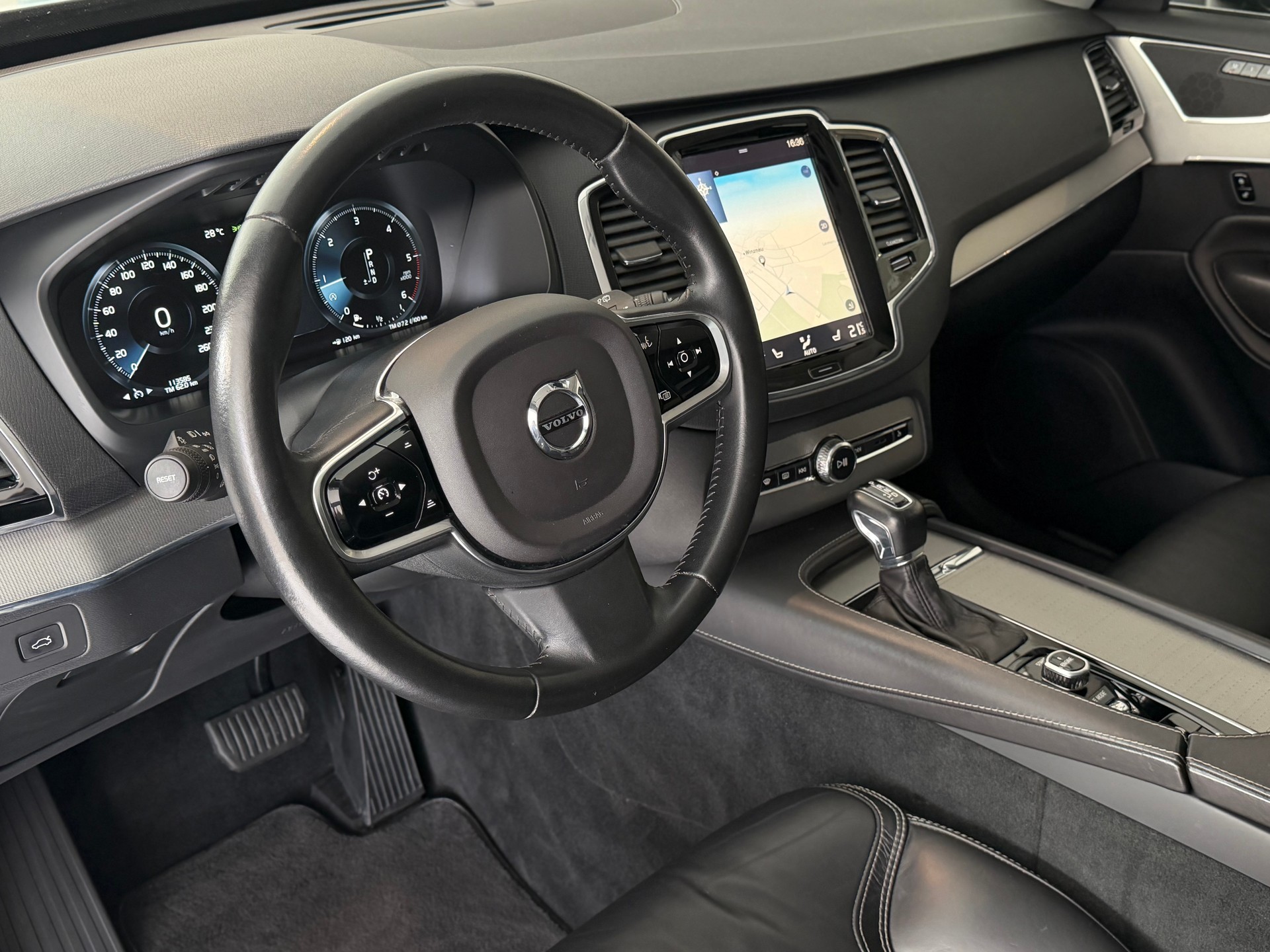 VOLVO XC90 D5 AWD Inscription Geartronic **Frisch ab MFK & Service**-image-12