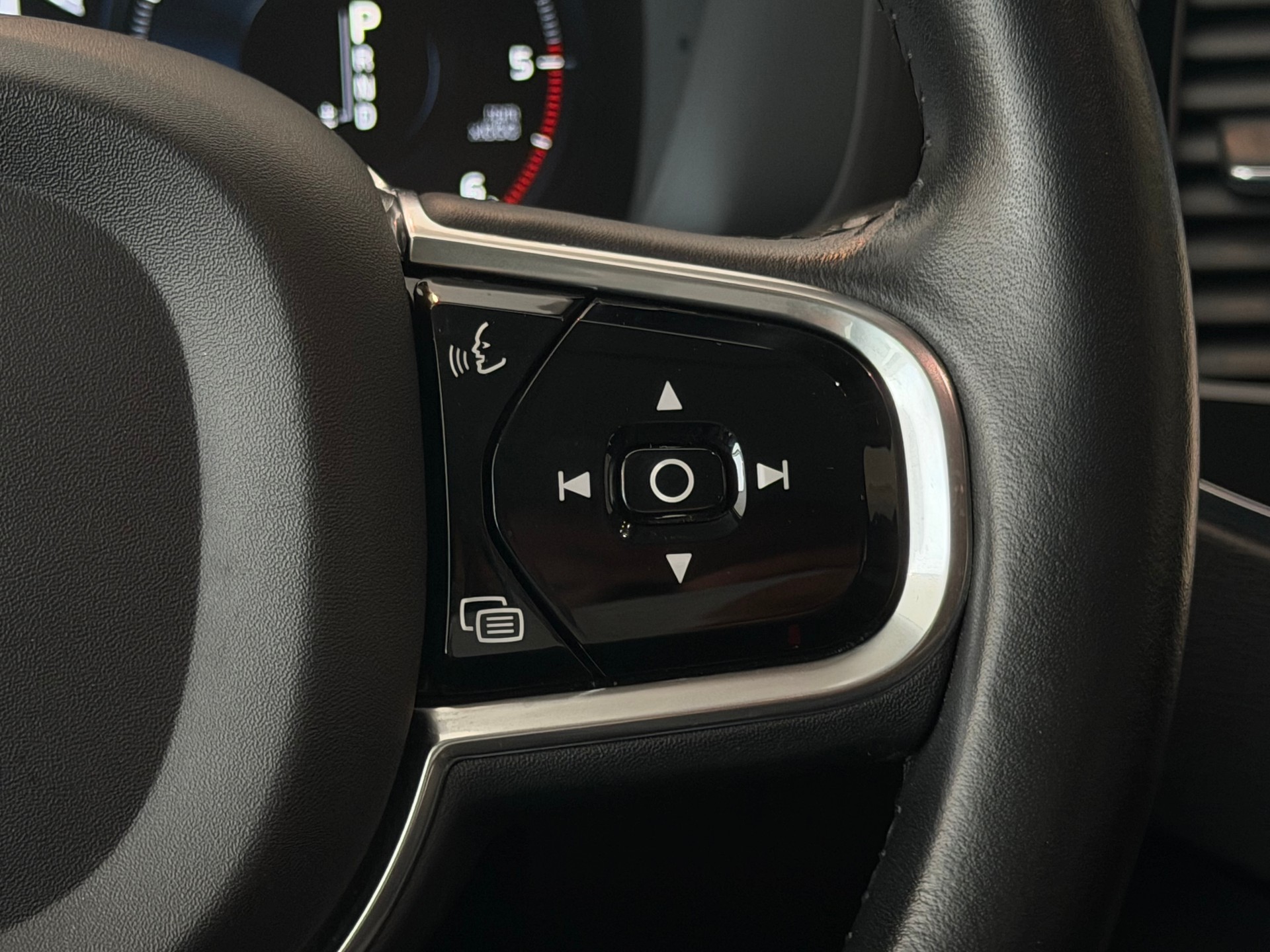 VOLVO XC90 D5 AWD Inscription Geartronic **Frisch ab MFK & Service**-image-30