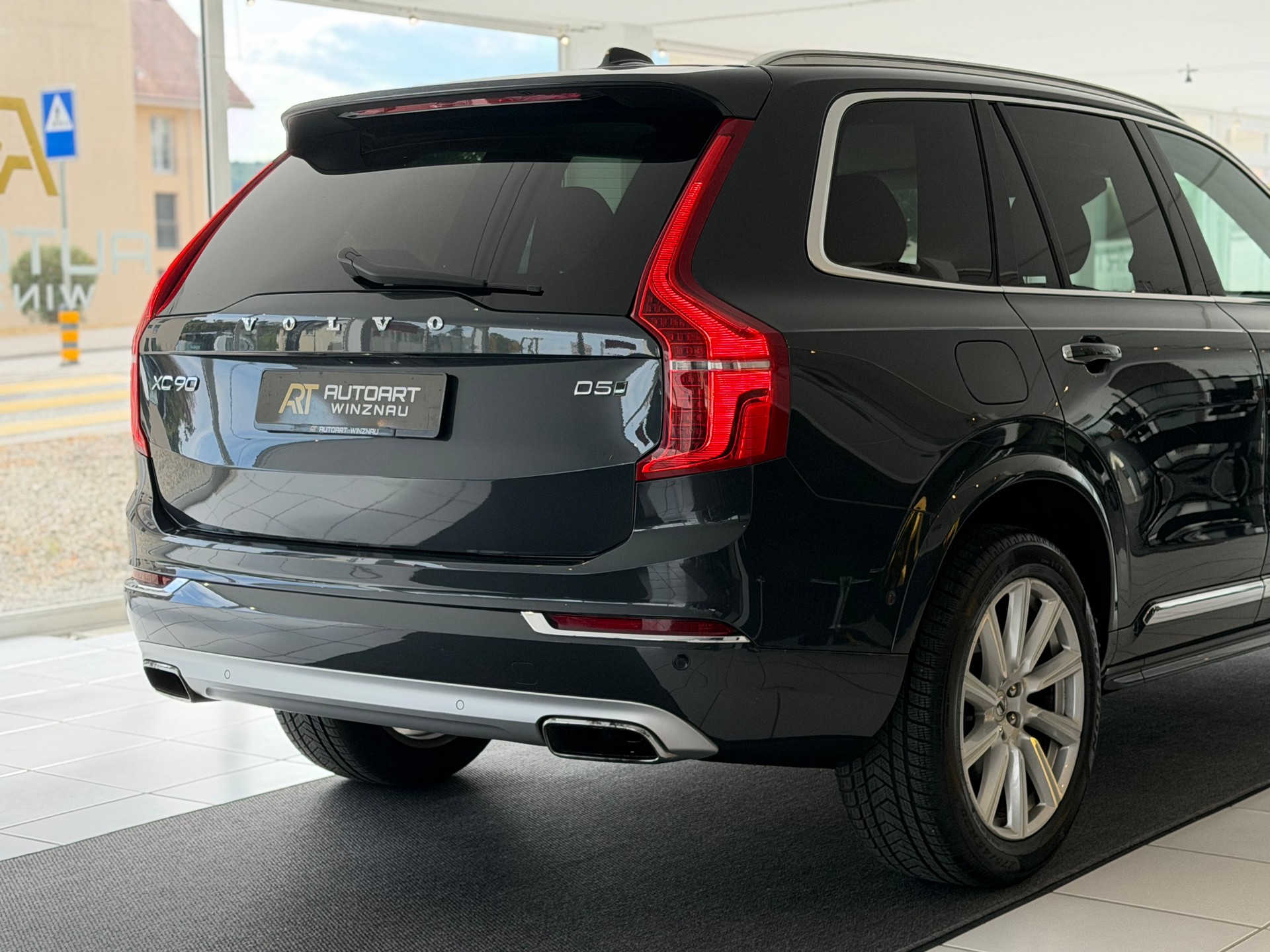 VOLVO XC90 D5 AWD Inscription Geartronic **Frisch ab MFK & Service**-image-7