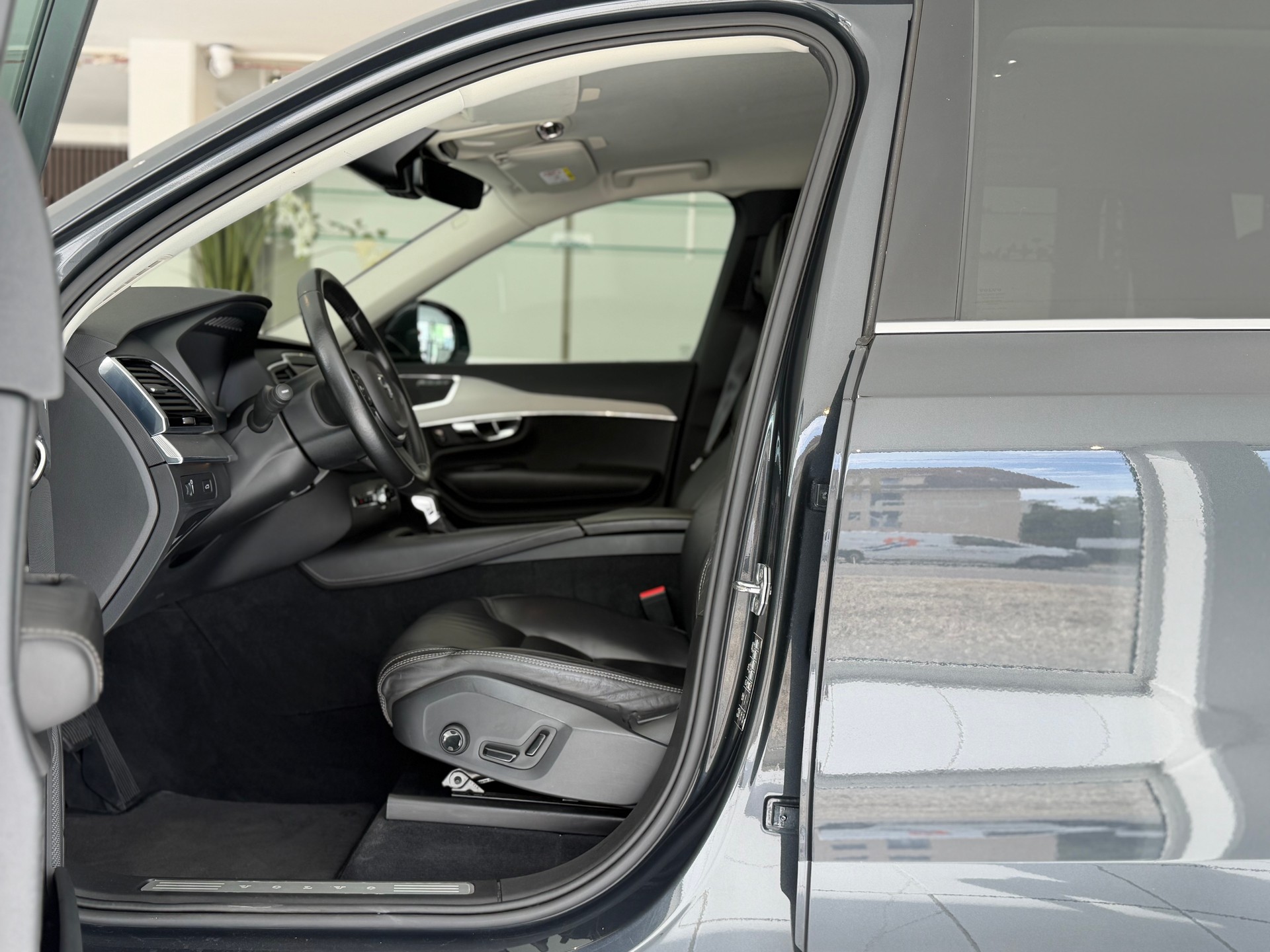 VOLVO XC90 D5 AWD Inscription Geartronic **Frisch ab MFK & Service**-image-11