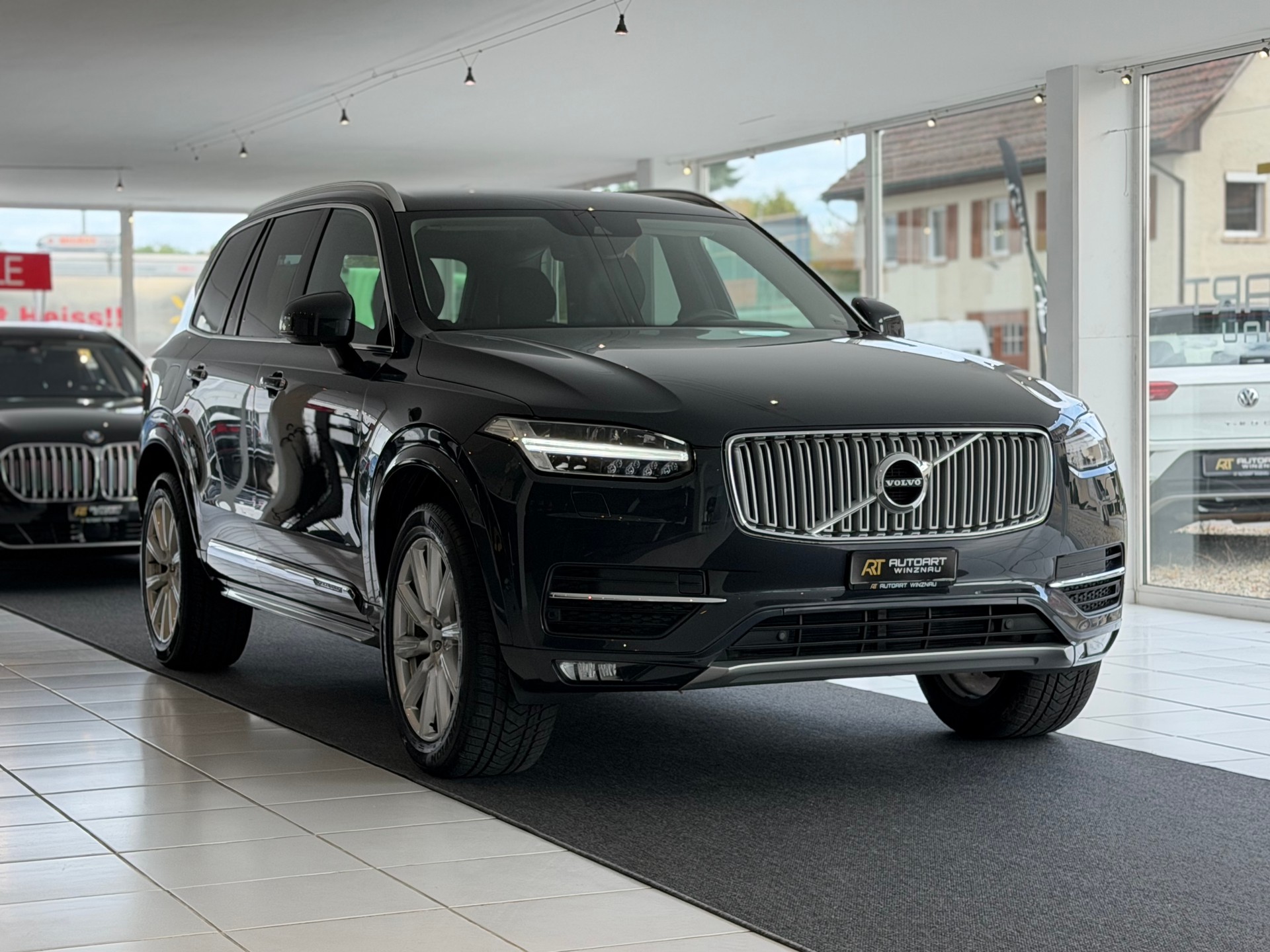 VOLVO XC90 D5 AWD Inscription Geartronic **Frisch ab MFK & Service**-showroom-element-2
