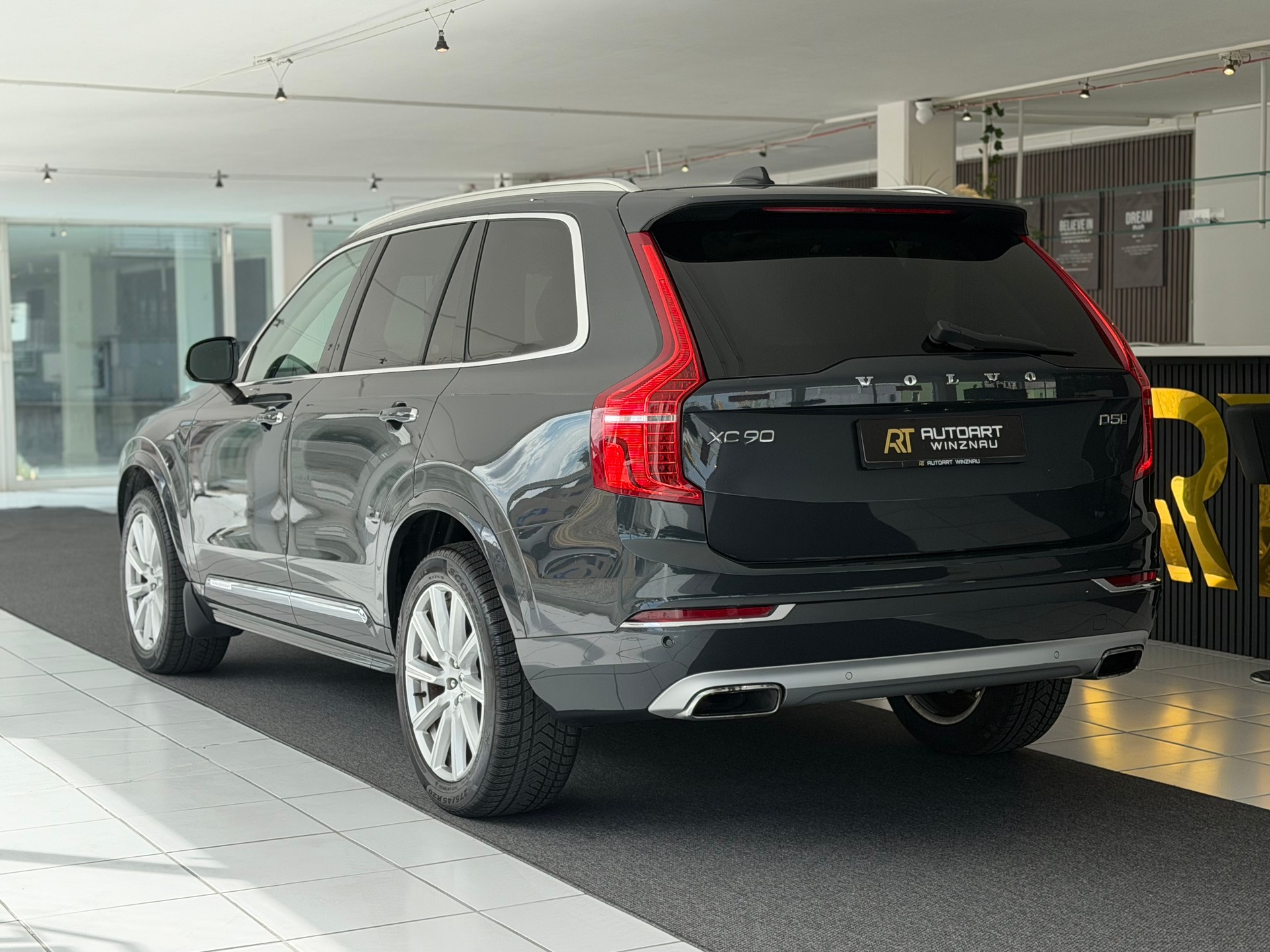 VOLVO XC90 D5 AWD Inscription Geartronic **Frisch ab MFK & Service**-image-8