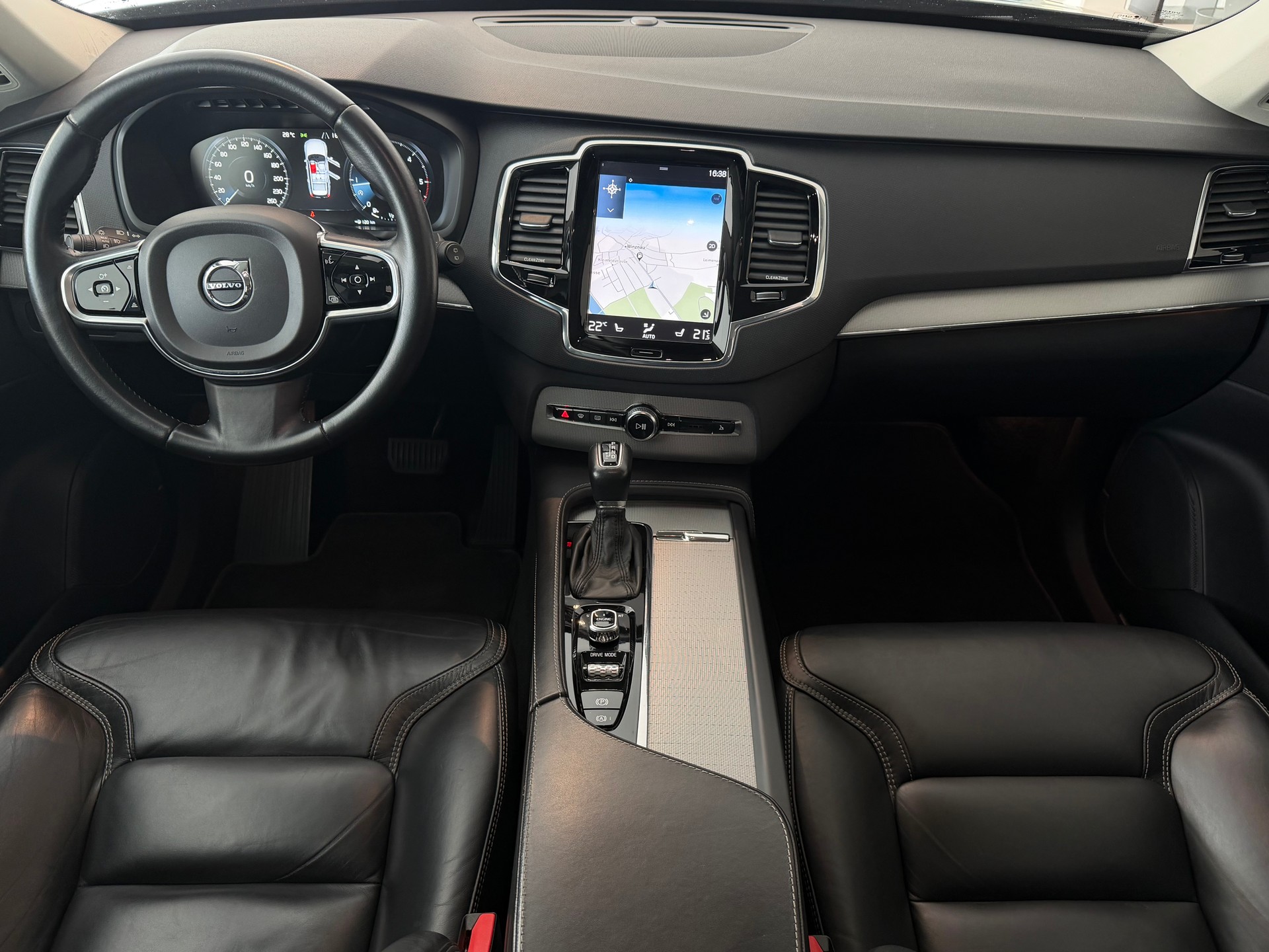 VOLVO XC90 D5 AWD Inscription Geartronic **Frisch ab MFK & Service**-image-13