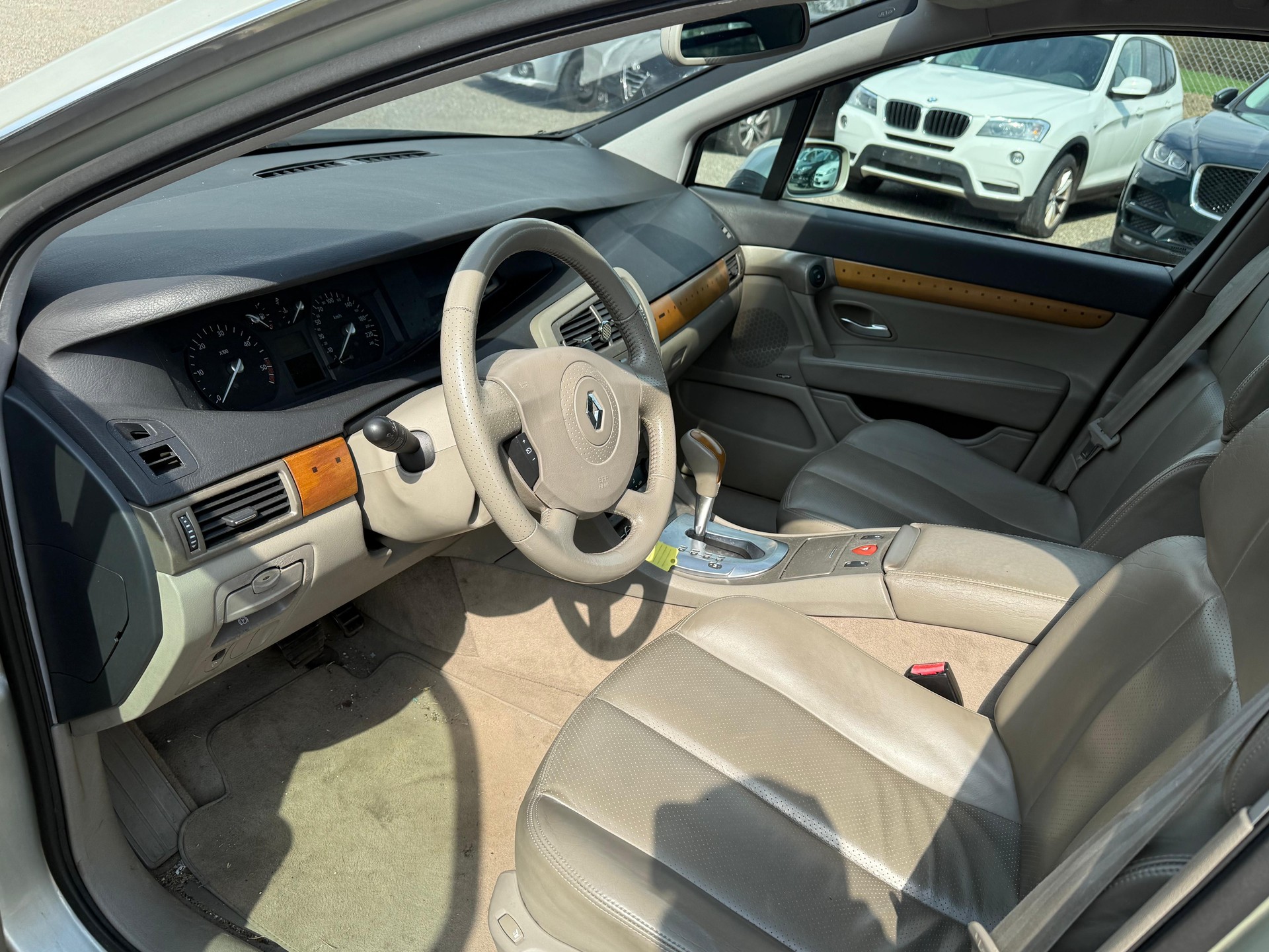 RENAULT Vel Satis 3.0 dCi V6 Automatic-image-5