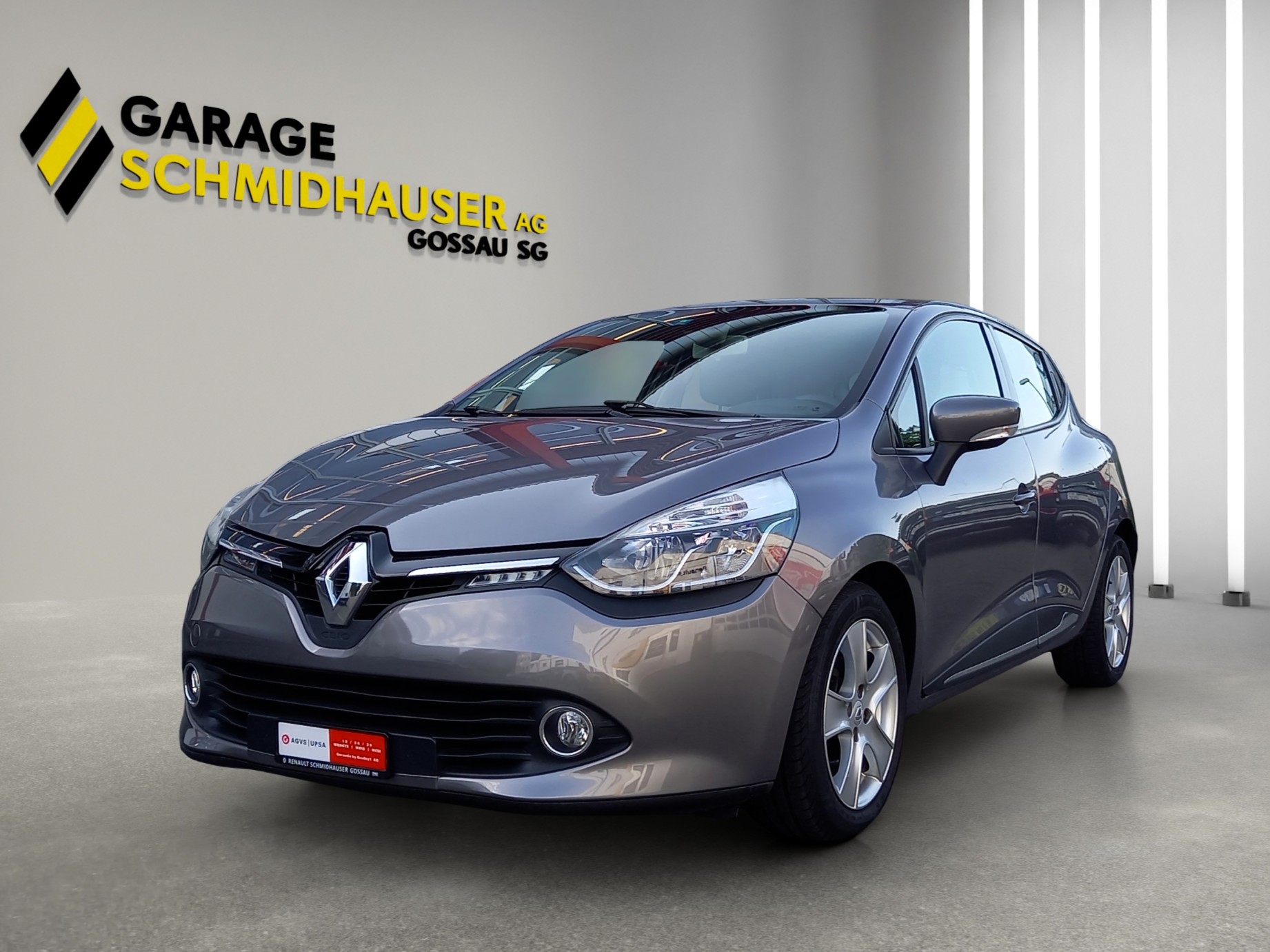 RENAULT Clio 1.2 TCe 120 Swiss Edition-image-0